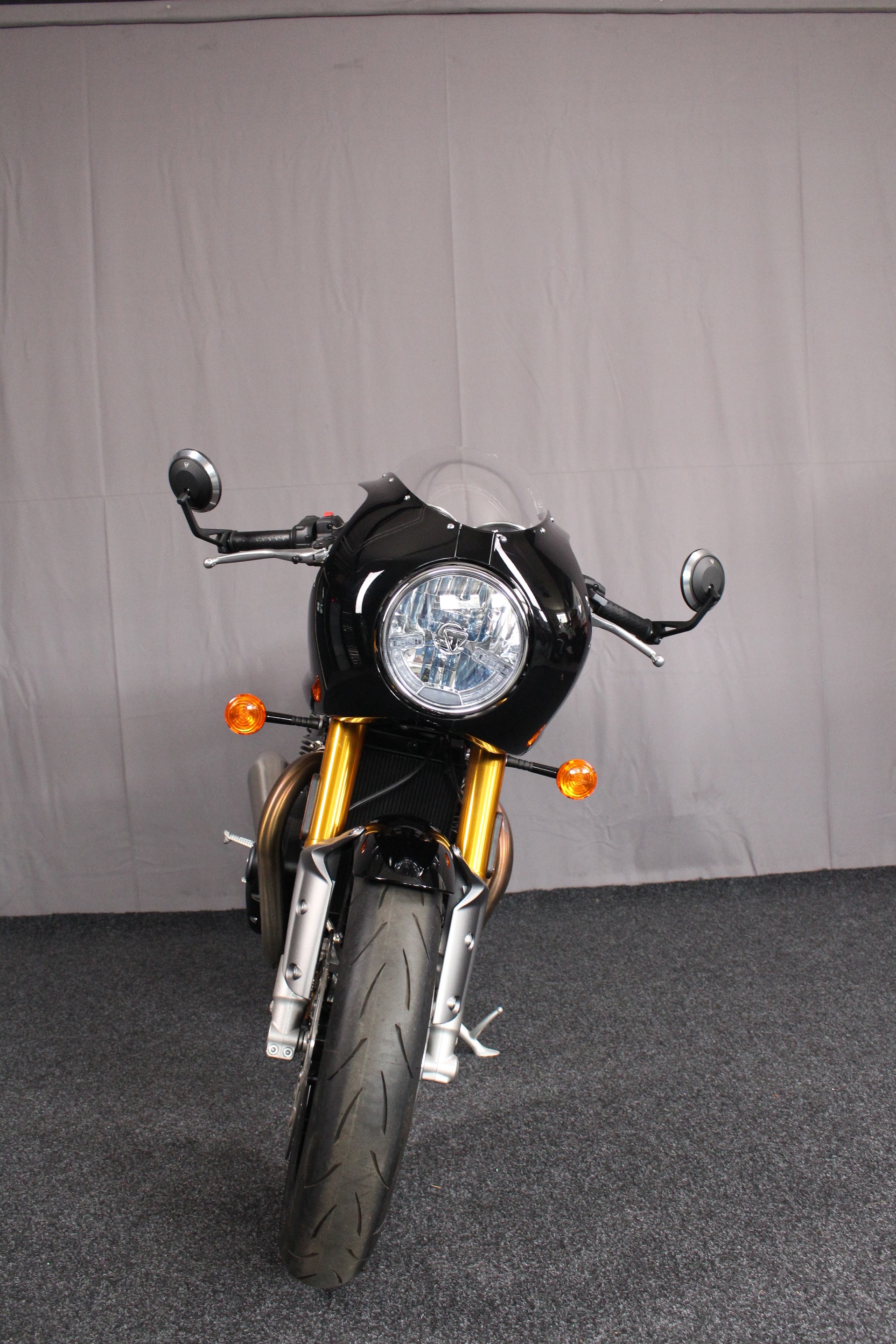 TRIUMPH Thruxton 1200 i RS Special Edition-image-11