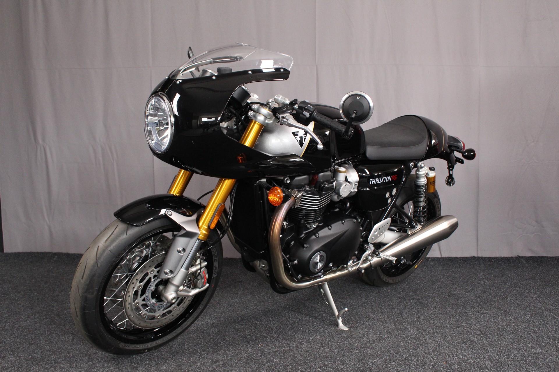 TRIUMPH Thruxton 1200 i RS Special Edition-showroom-element-3