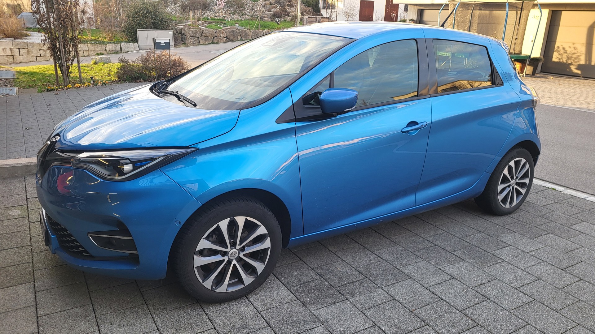 RENAULT Zoe Intens R135 (Batterie Miete)-image-0