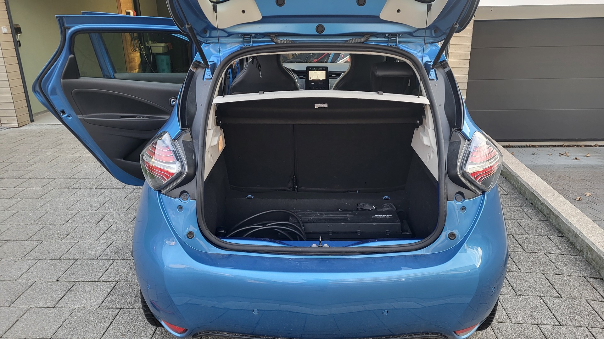 RENAULT Zoe Intens R135 (Batterie Miete)-image-4