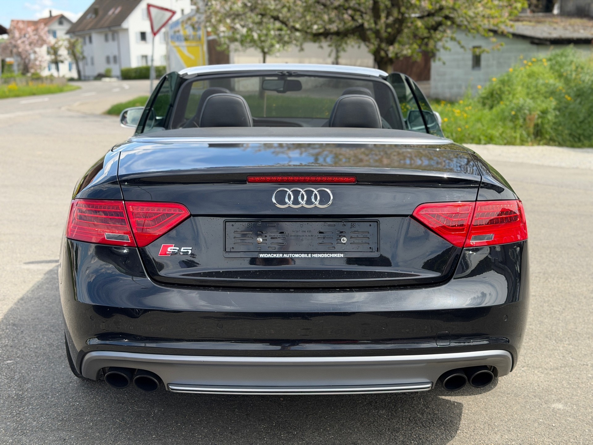AUDI S5 Cabrio 3.0 TFSI quattro S-tronic-image-11