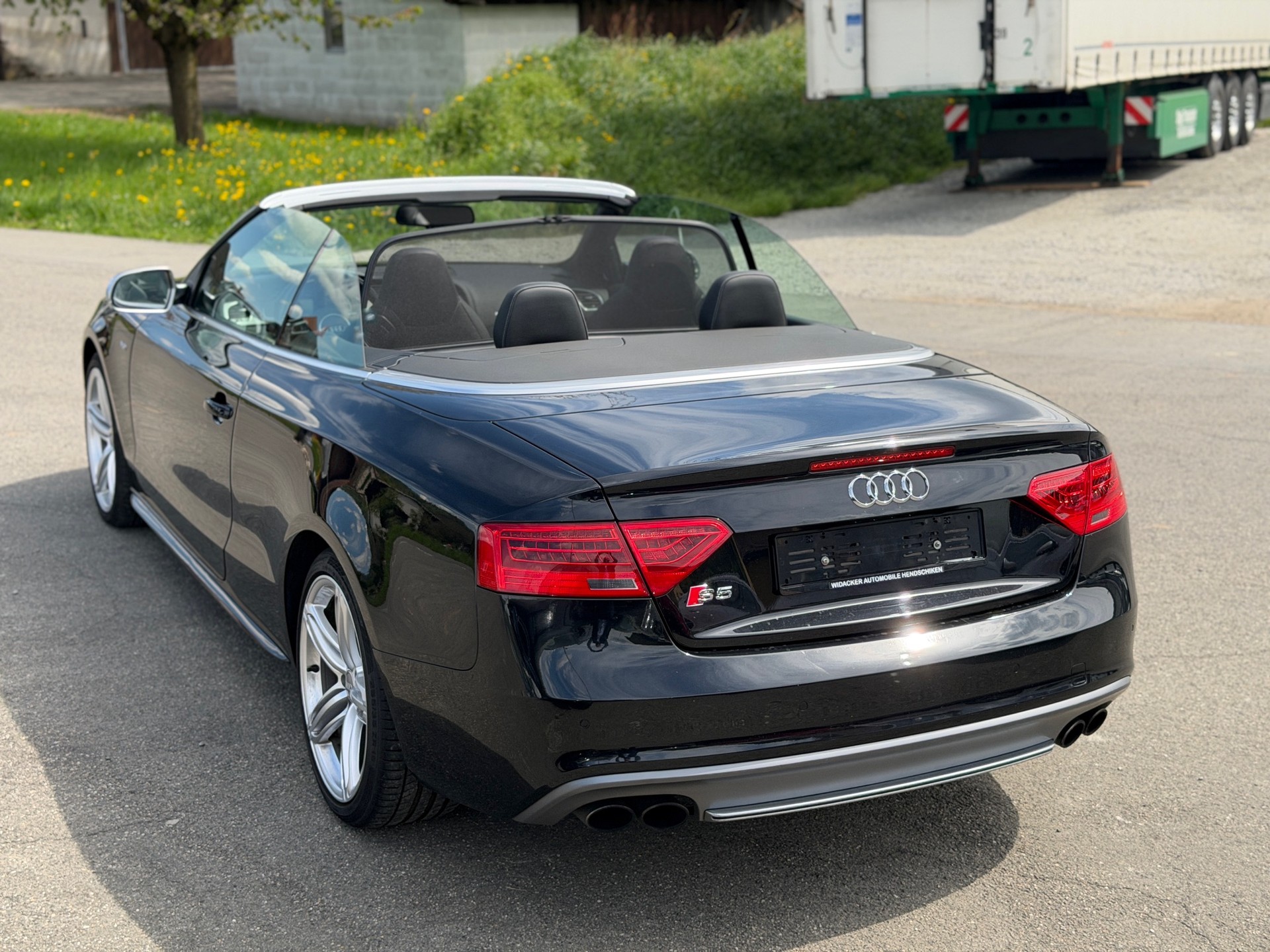AUDI S5 Cabrio 3.0 TFSI quattro S-tronic-image-5