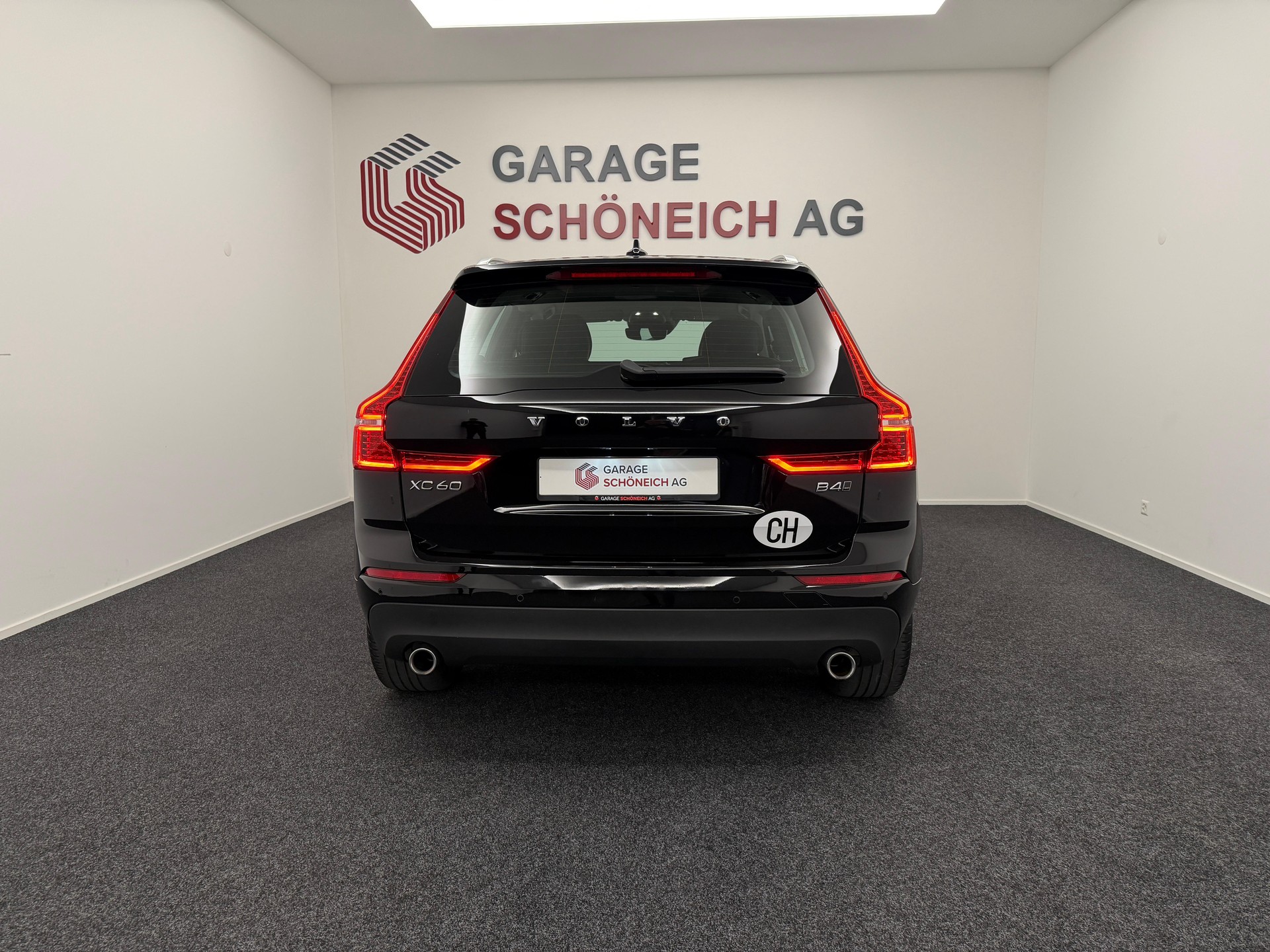 VOLVO XC60 2.0 B4 MH Momentum AWD-image-5