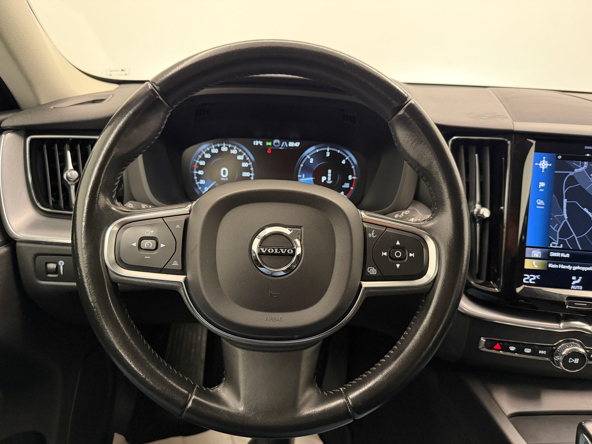 VOLVO XC60 2.0 B4 MH Momentum AWD-image-16