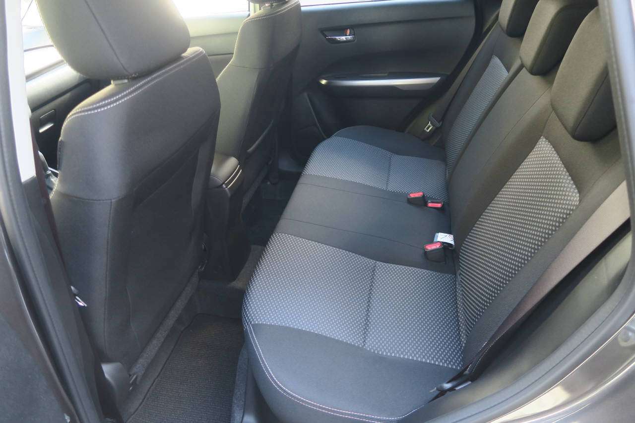 SUZUKI Vitara 1.4 T Sakura Hybrid 4x4-image-13