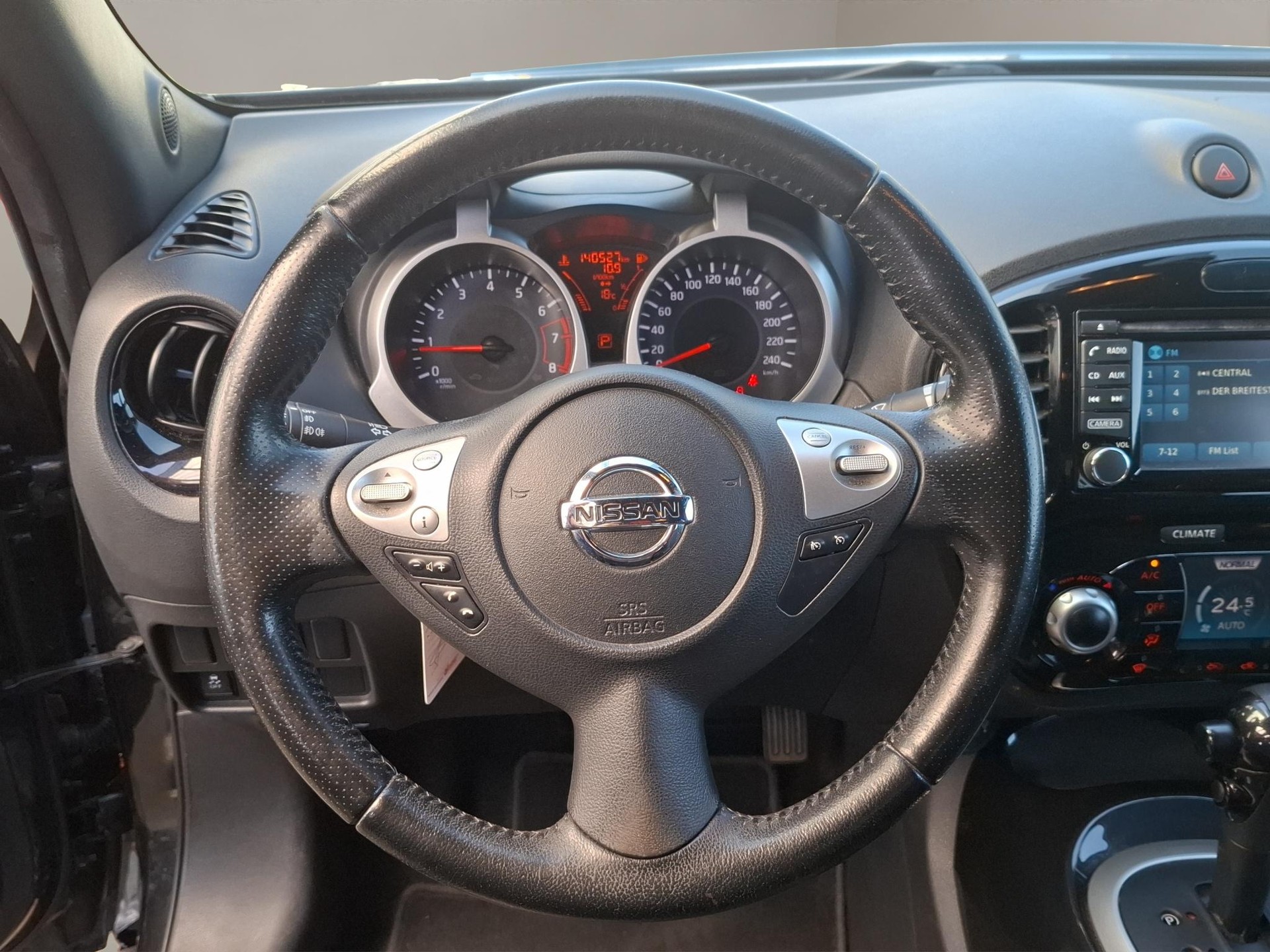 NISSAN Juke 1.6 16V Tekna-image-3