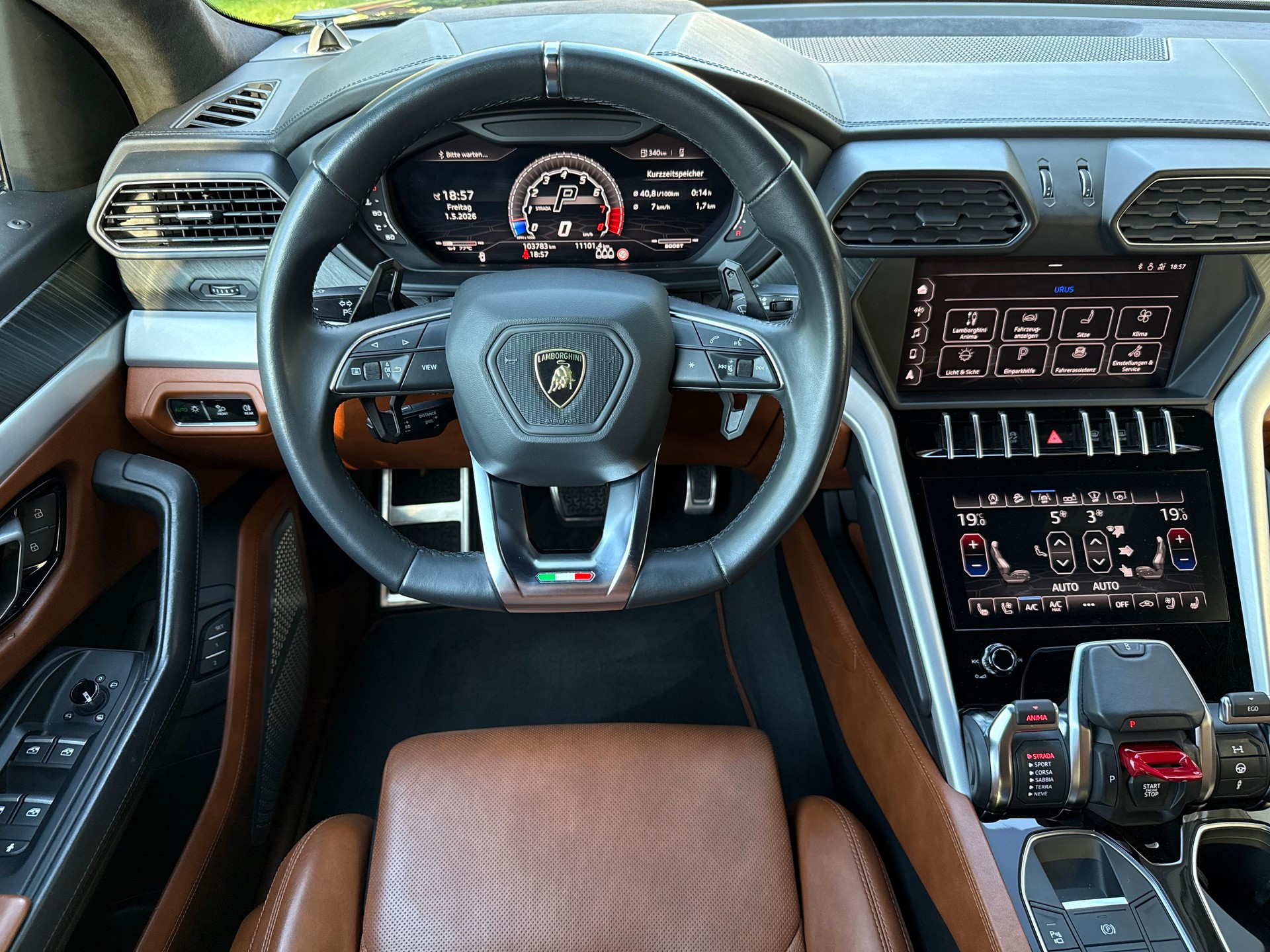 LAMBORGHINI Urus E-Gear-image-6