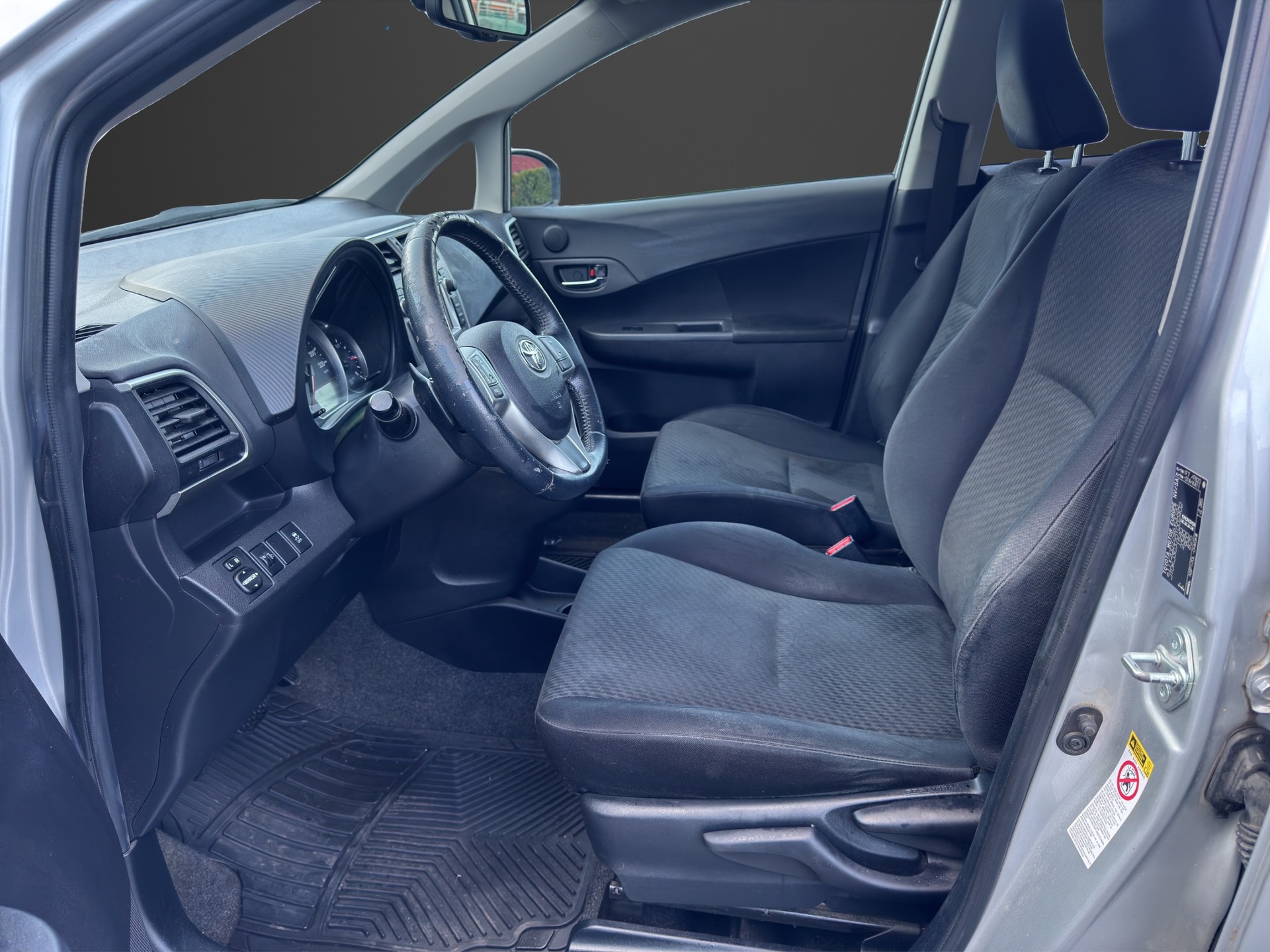 TOYOTA Verso-S 1.33 Linea Luna Multidrive S-image-14