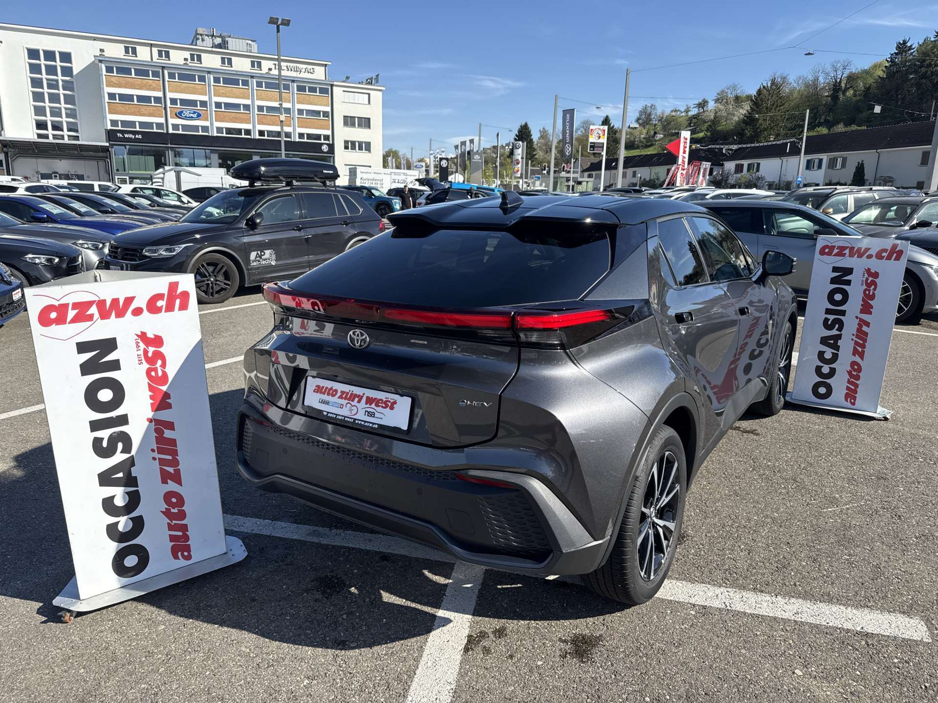 TOYOTA C-HR 1.8 HSD Trend CVT-Automat-image-2