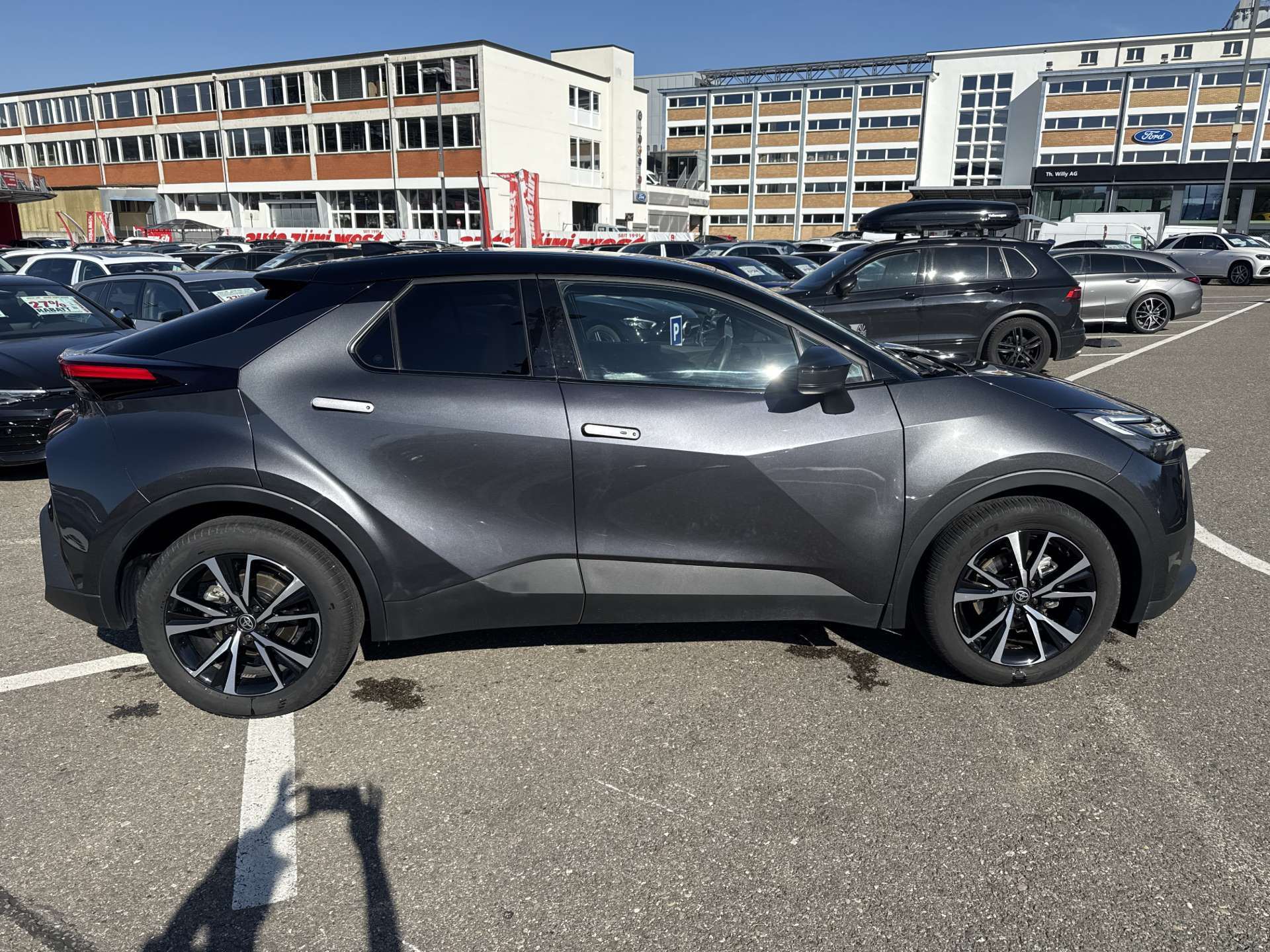 TOYOTA C-HR 1.8 HSD Trend CVT-Automat-image-10