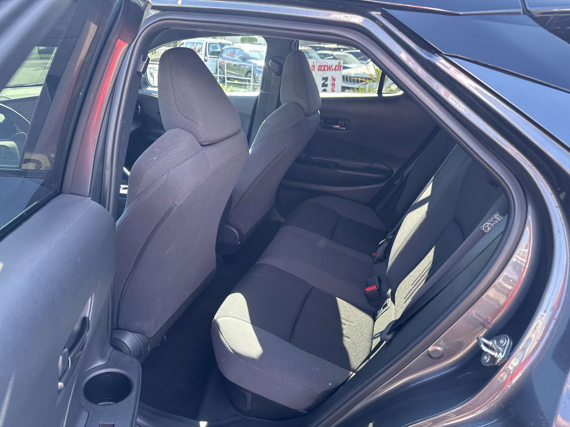 TOYOTA C-HR 1.8 HSD Trend CVT-Automat-image-6