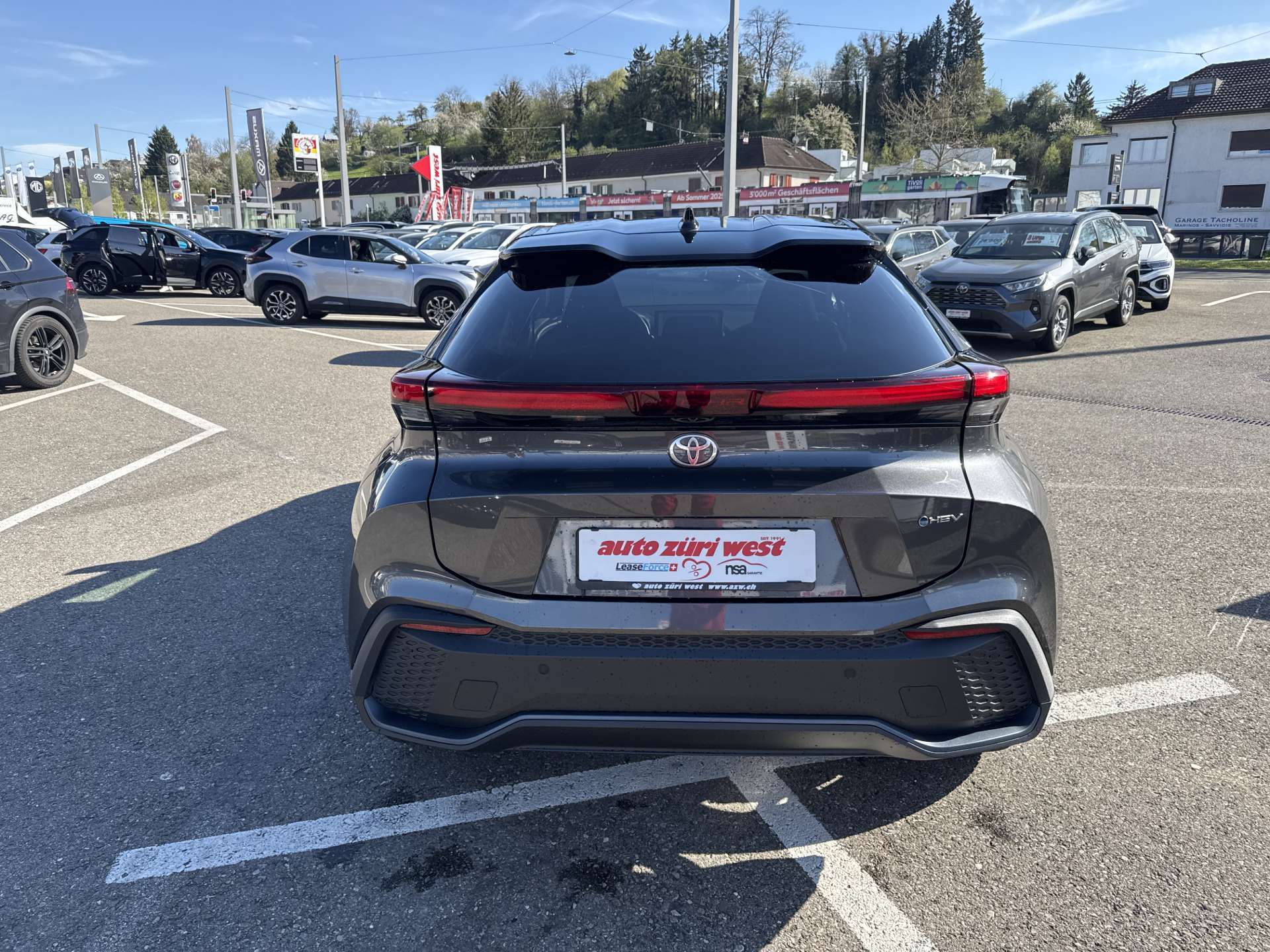 TOYOTA C-HR 1.8 HSD Trend CVT-Automat-image-14