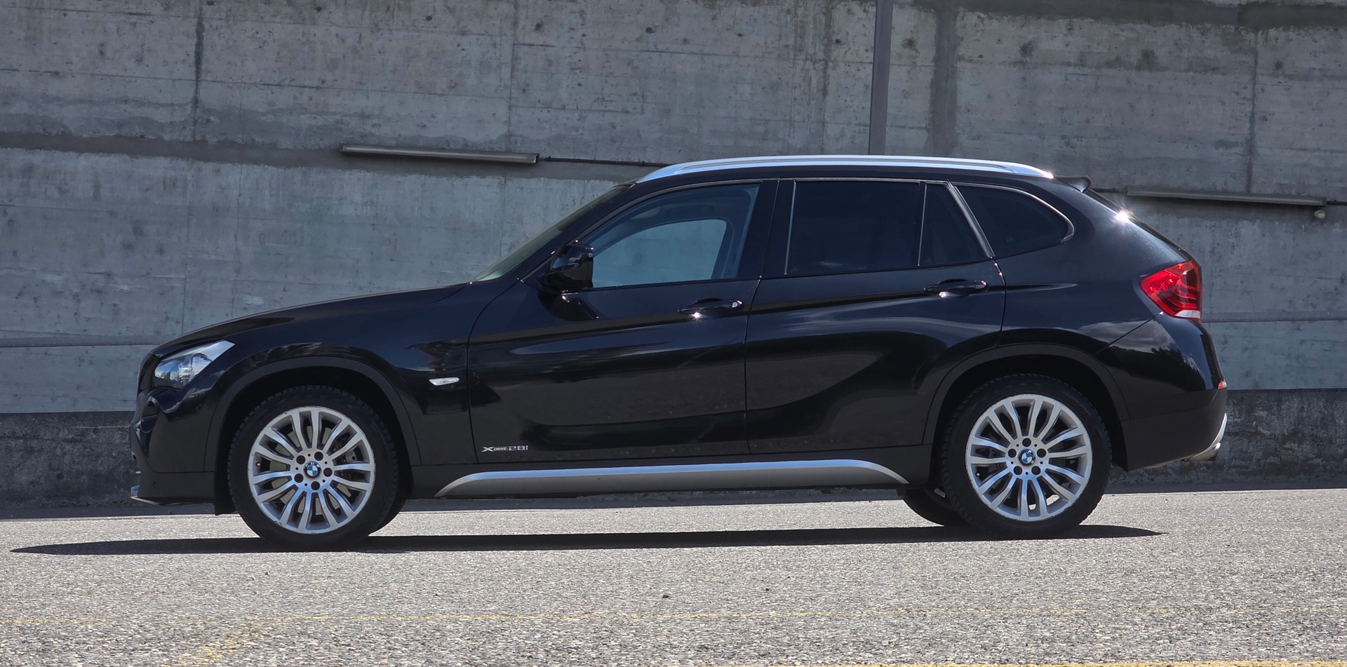 BMW X1 xDrive 28i Steptronic-image-2