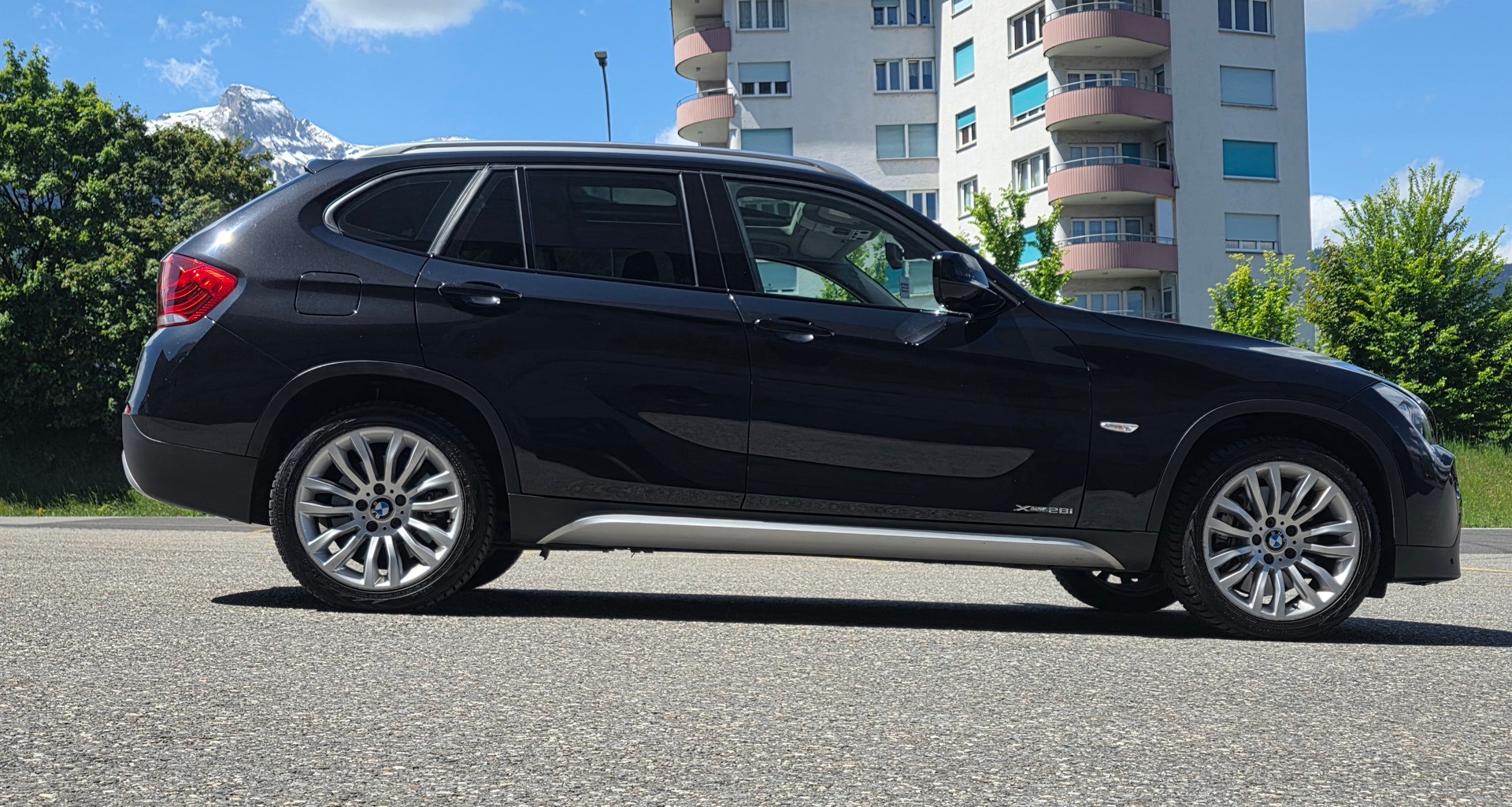 BMW X1 xDrive 28i Steptronic-image-3