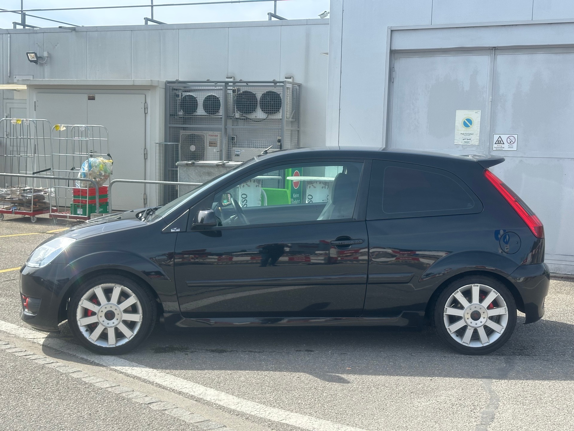 FORD Fiesta 2.0 16V ST-image-2