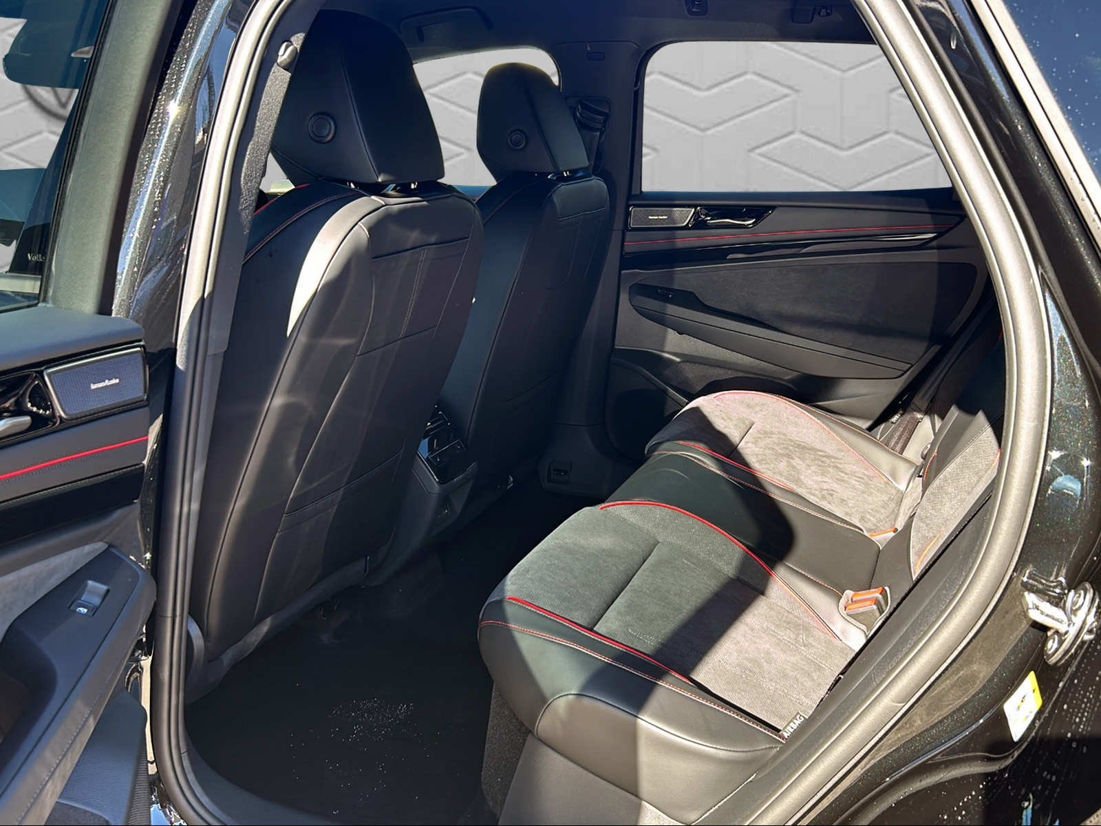 VW VW ID.7 Tourer GTX-image-23