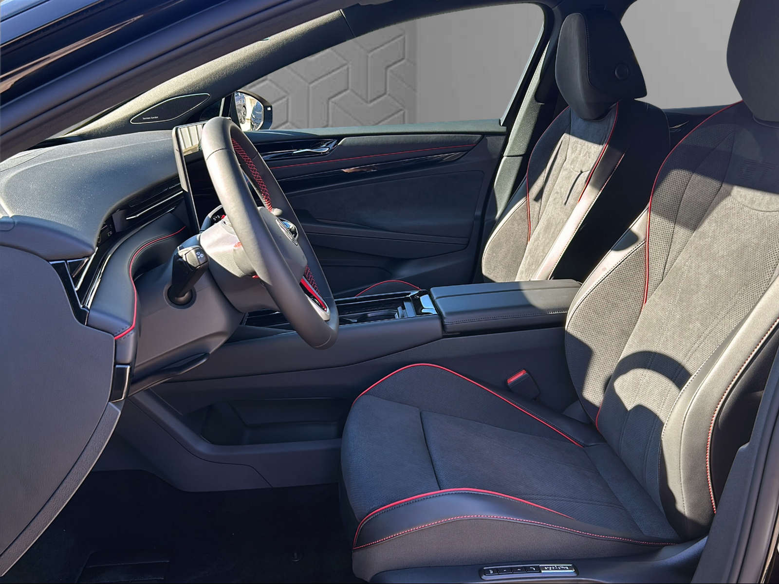 VW VW ID.7 Tourer GTX-image-11