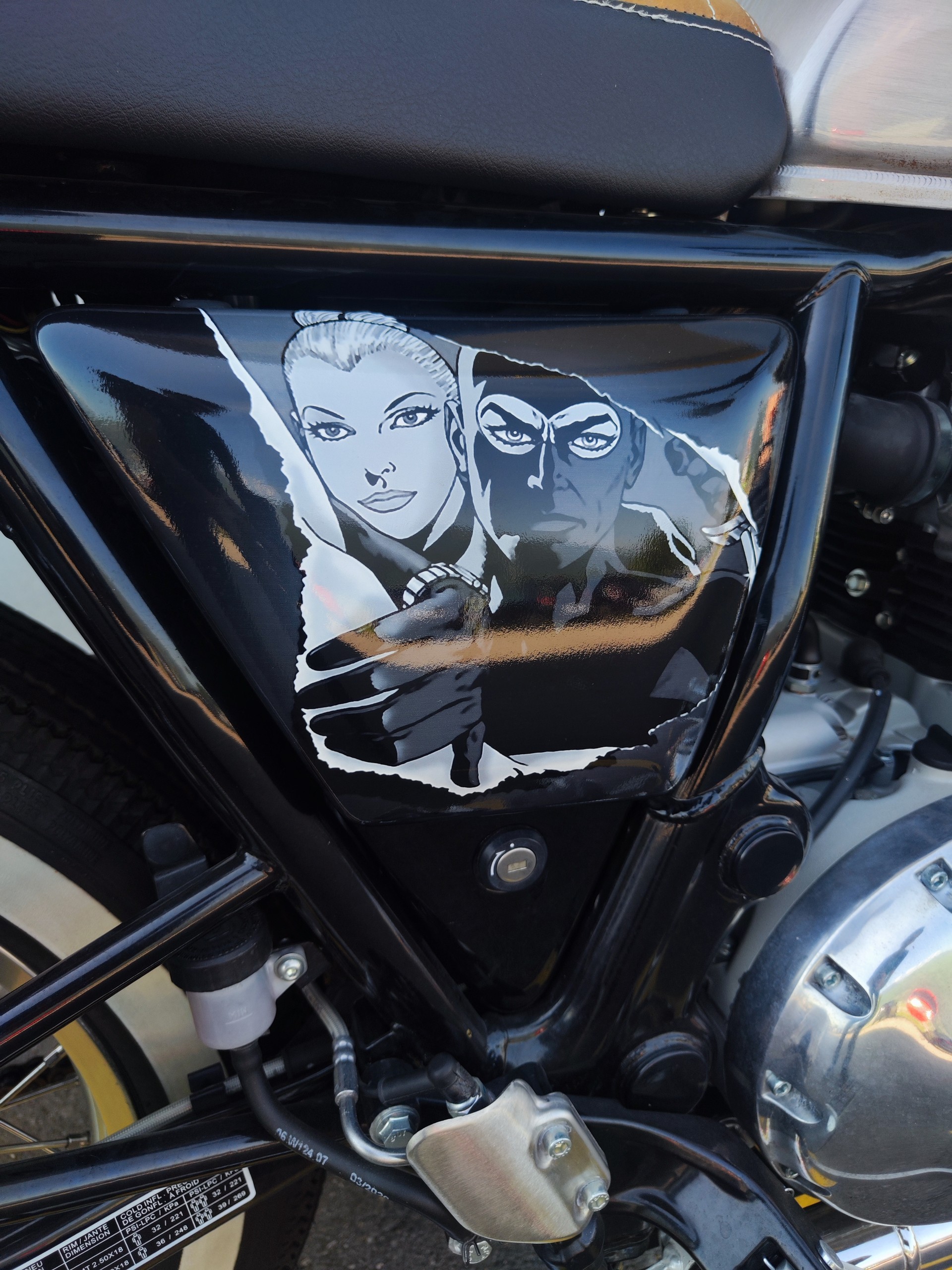 ROYAL ENFIELD Interceptor 650 Custom-image-6