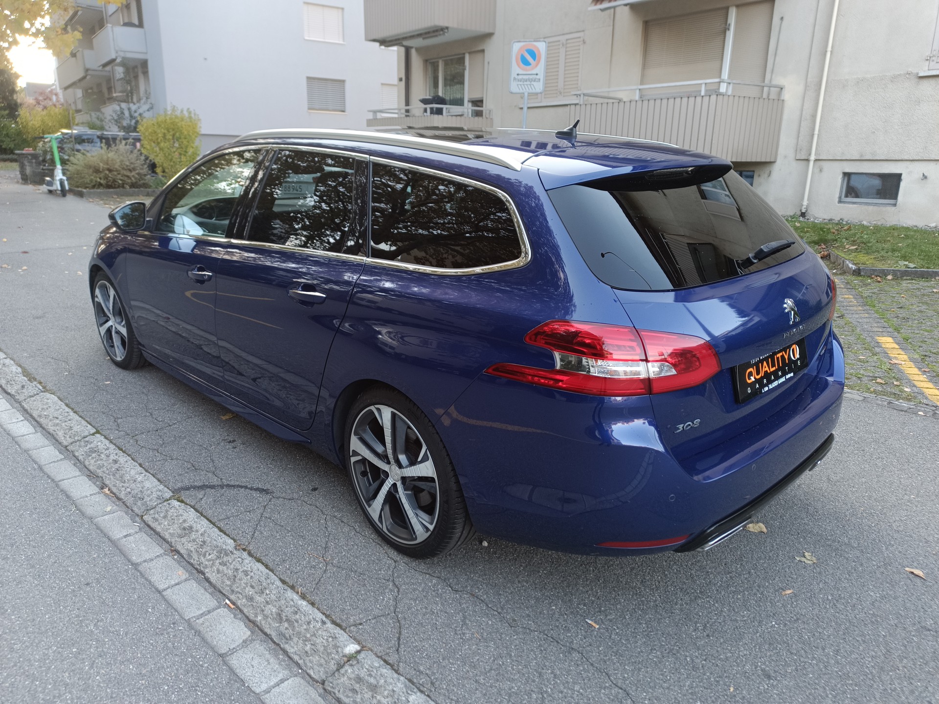 PEUGEOT 308 SW 2.0 BlueHDI GT Automatic-image-3
