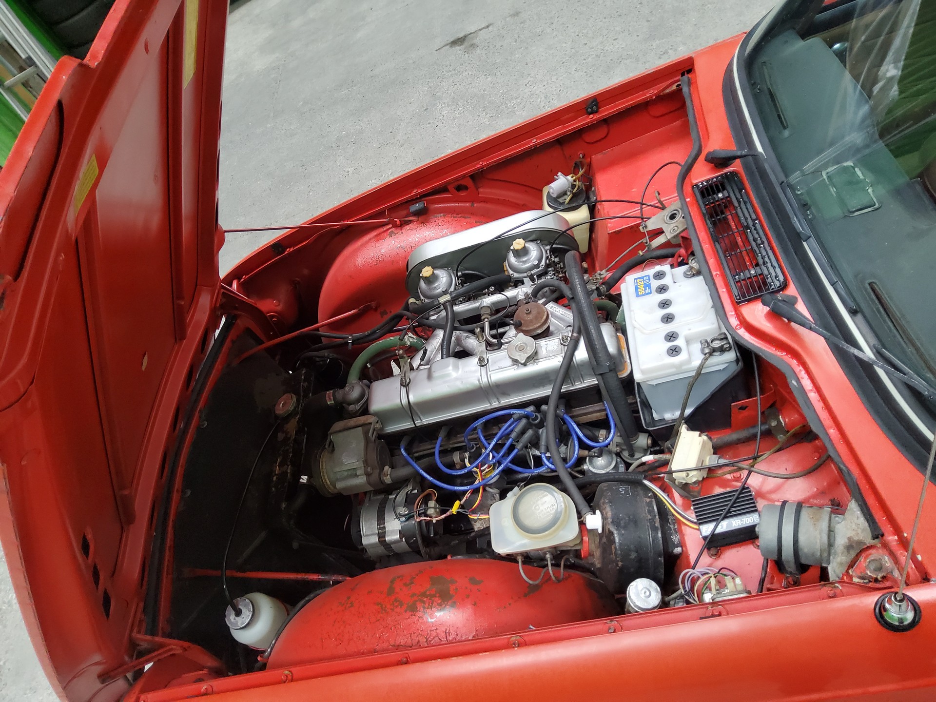 TRIUMPH TR6-image-5