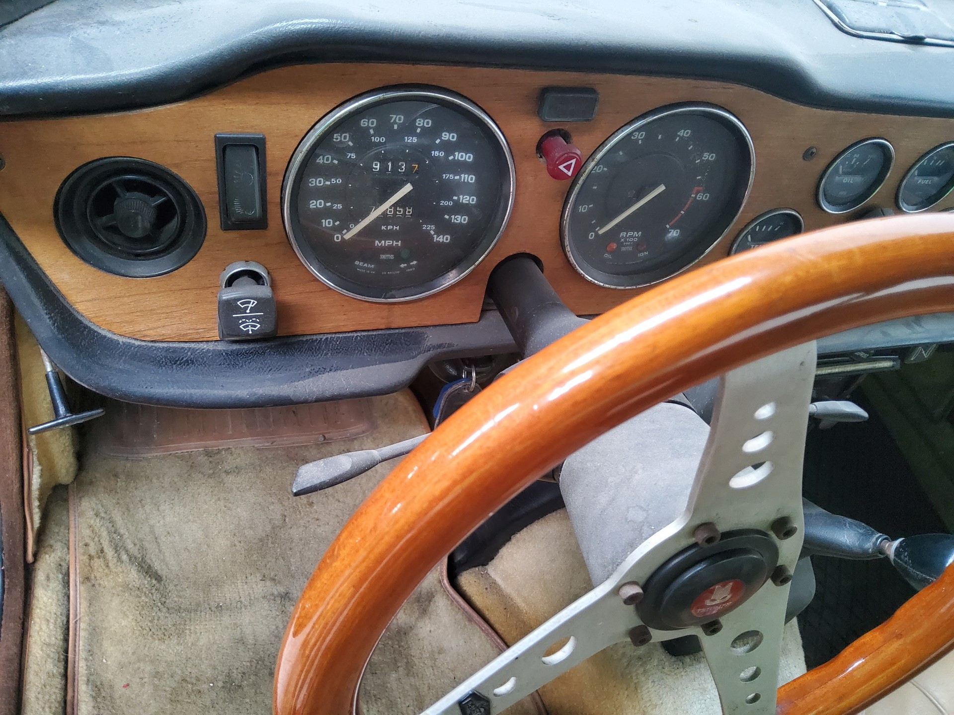 TRIUMPH TR6-image-7