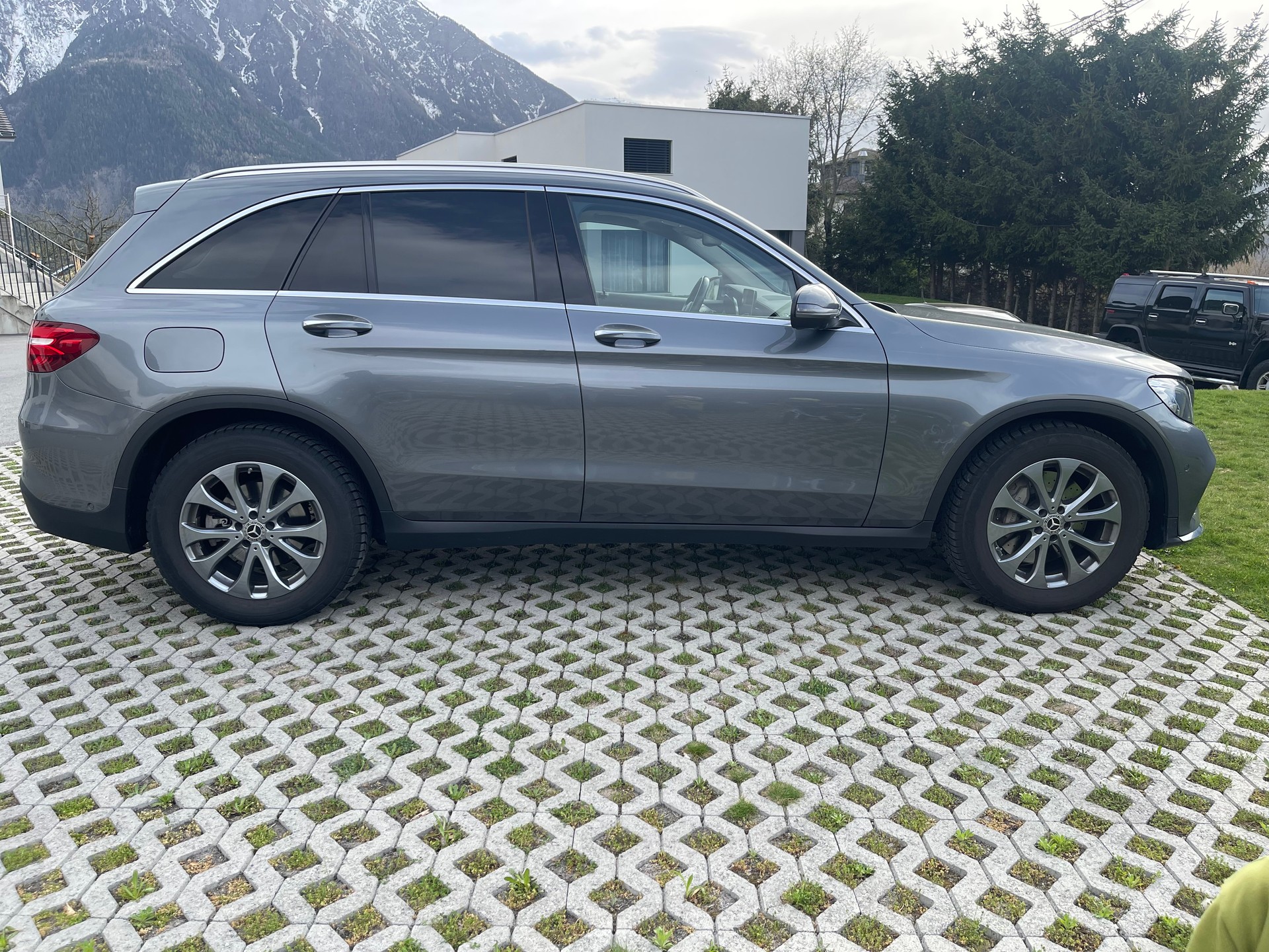 MERCEDES-BENZ GLC 250 d AMG Line 4m 9G-Tronic-image-4