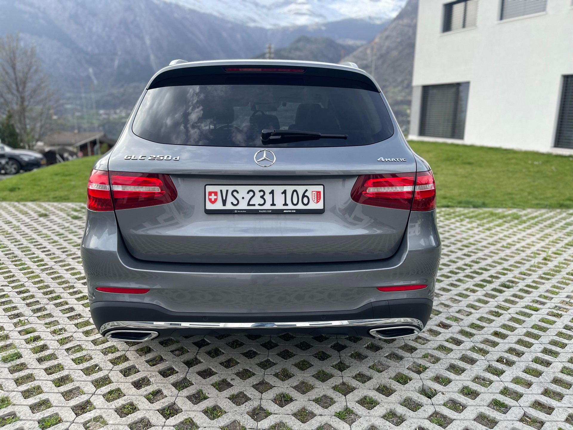 MERCEDES-BENZ GLC 250 d AMG Line 4m 9G-Tronic-image-6