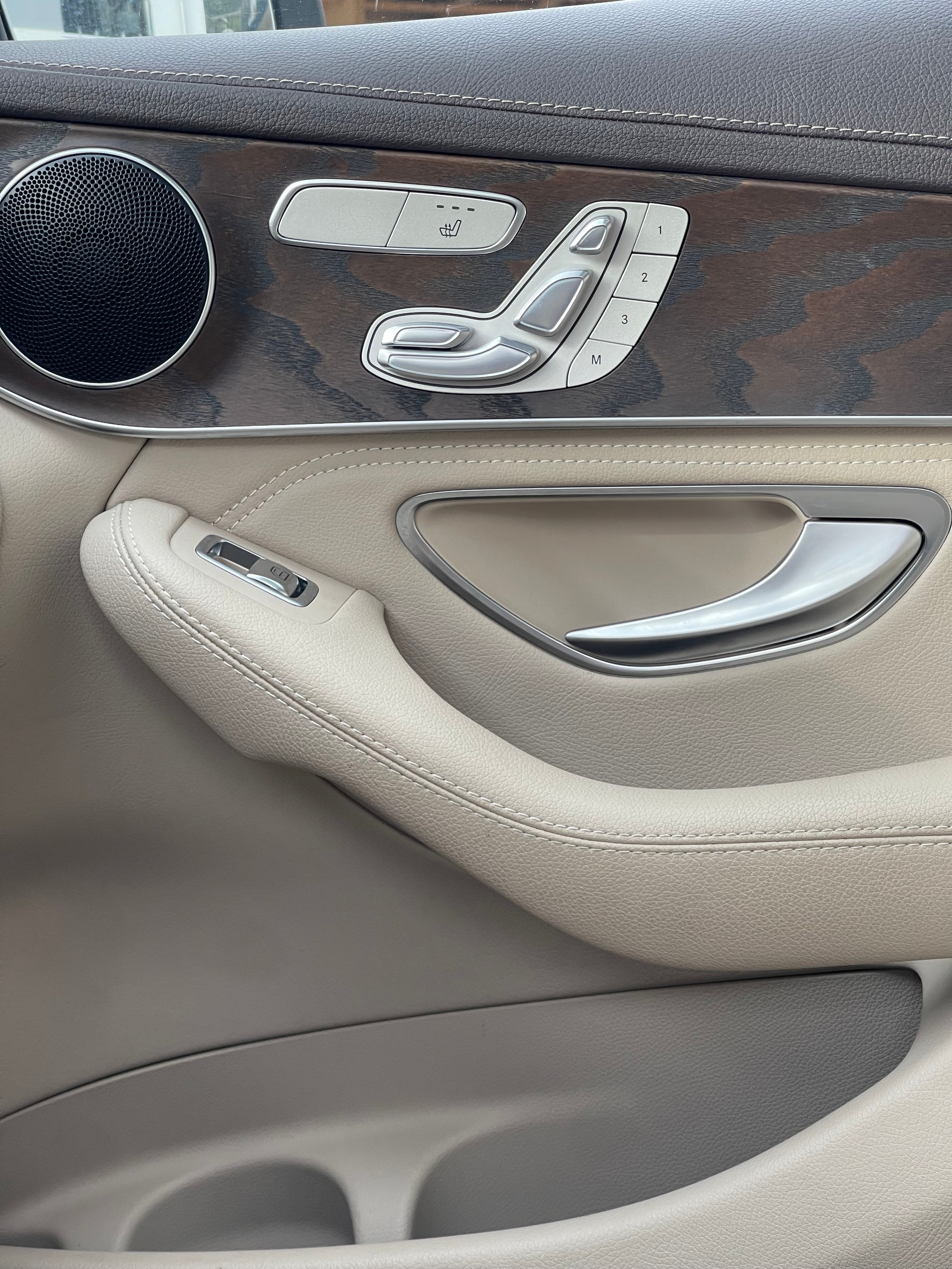 MERCEDES-BENZ GLC 250 d AMG Line 4m 9G-Tronic-image-19