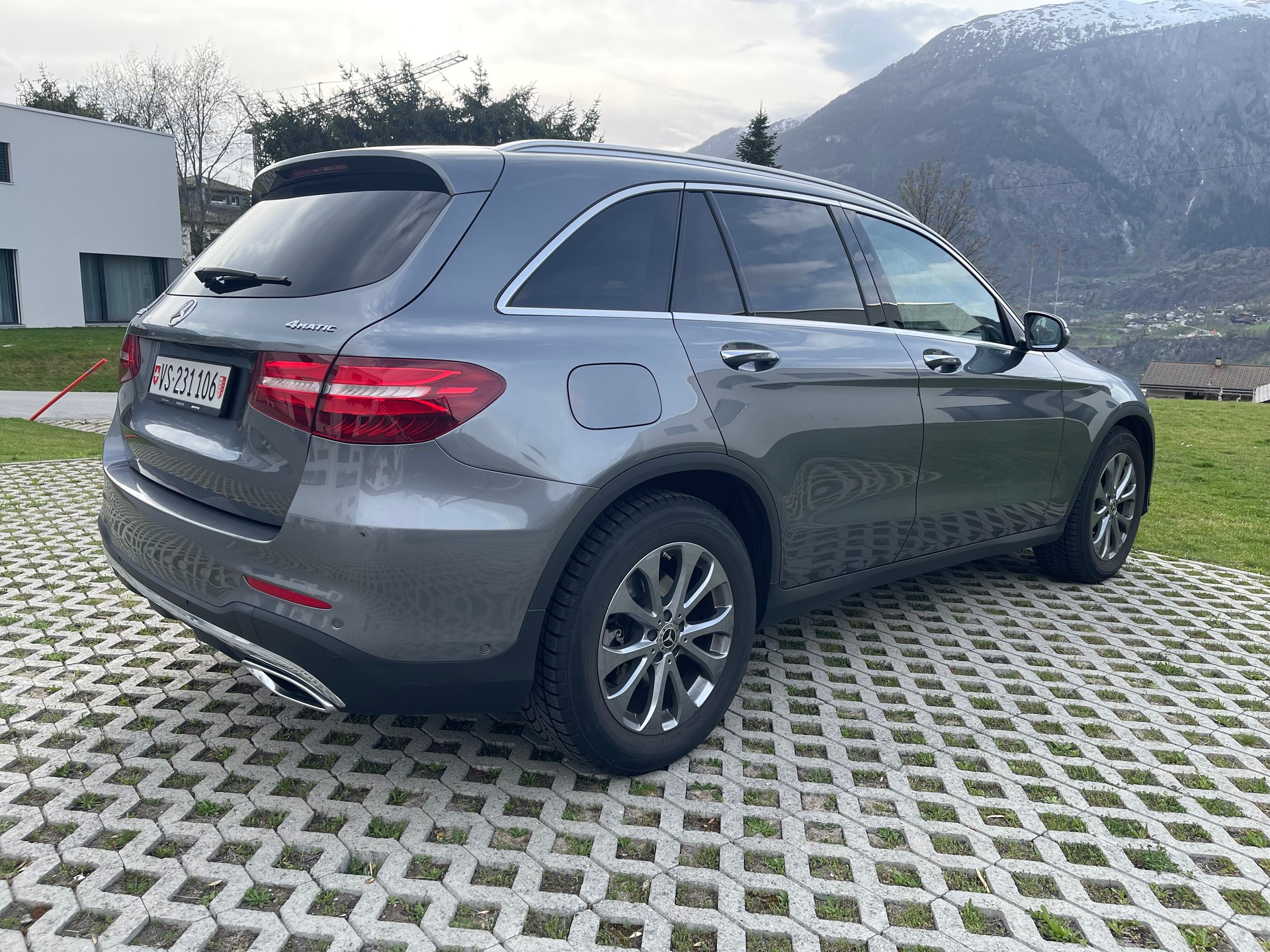 MERCEDES-BENZ GLC 250 d AMG Line 4m 9G-Tronic-image-5