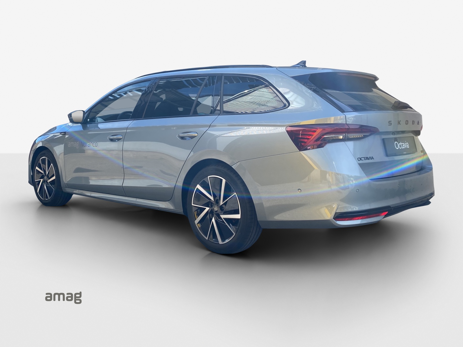 SKODA Octavia Combi 1.5 TSI mHEV DSG Sport Line-image-2
