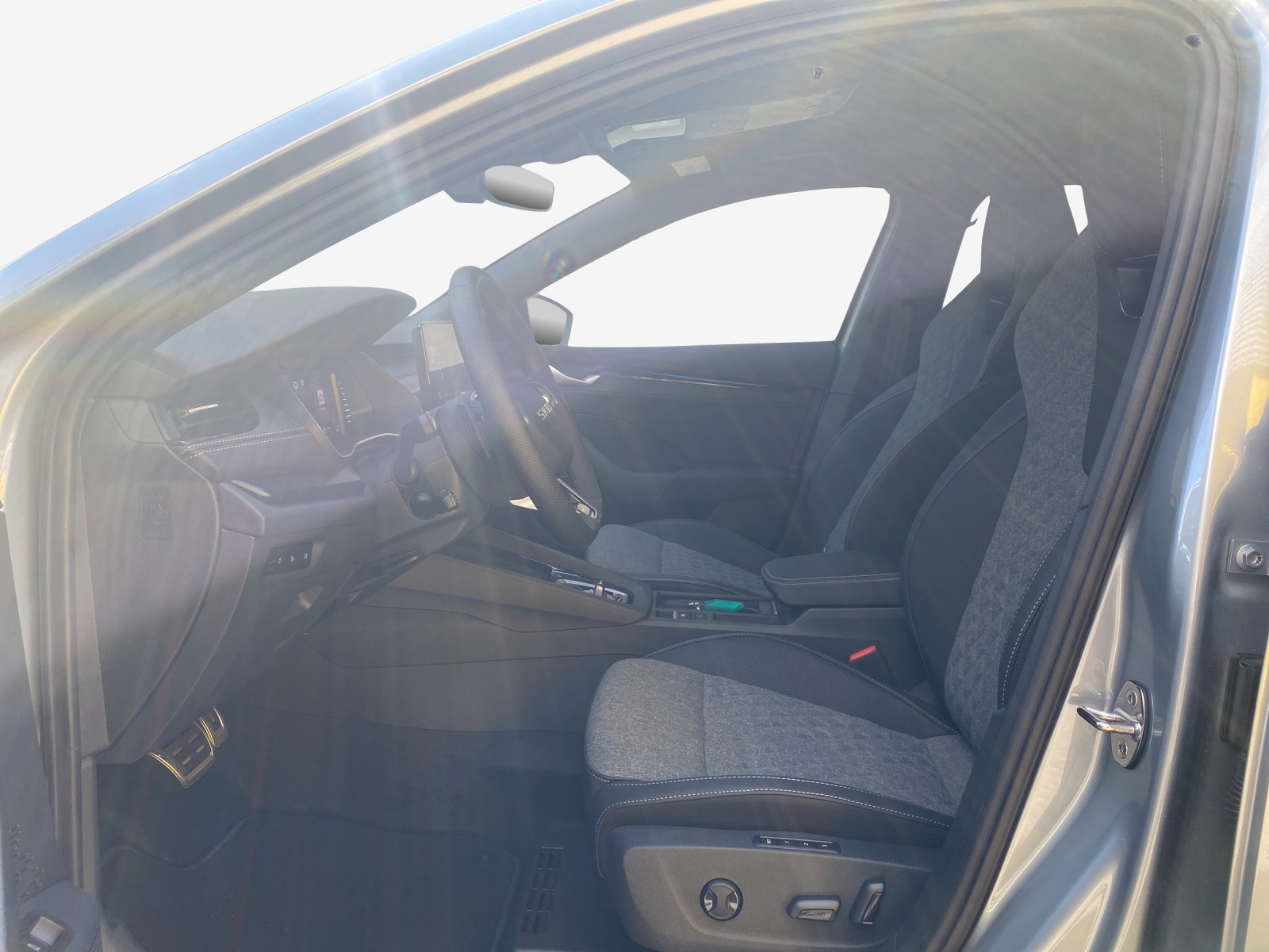 SKODA Octavia Combi 1.5 TSI mHEV DSG Sport Line-image-7
