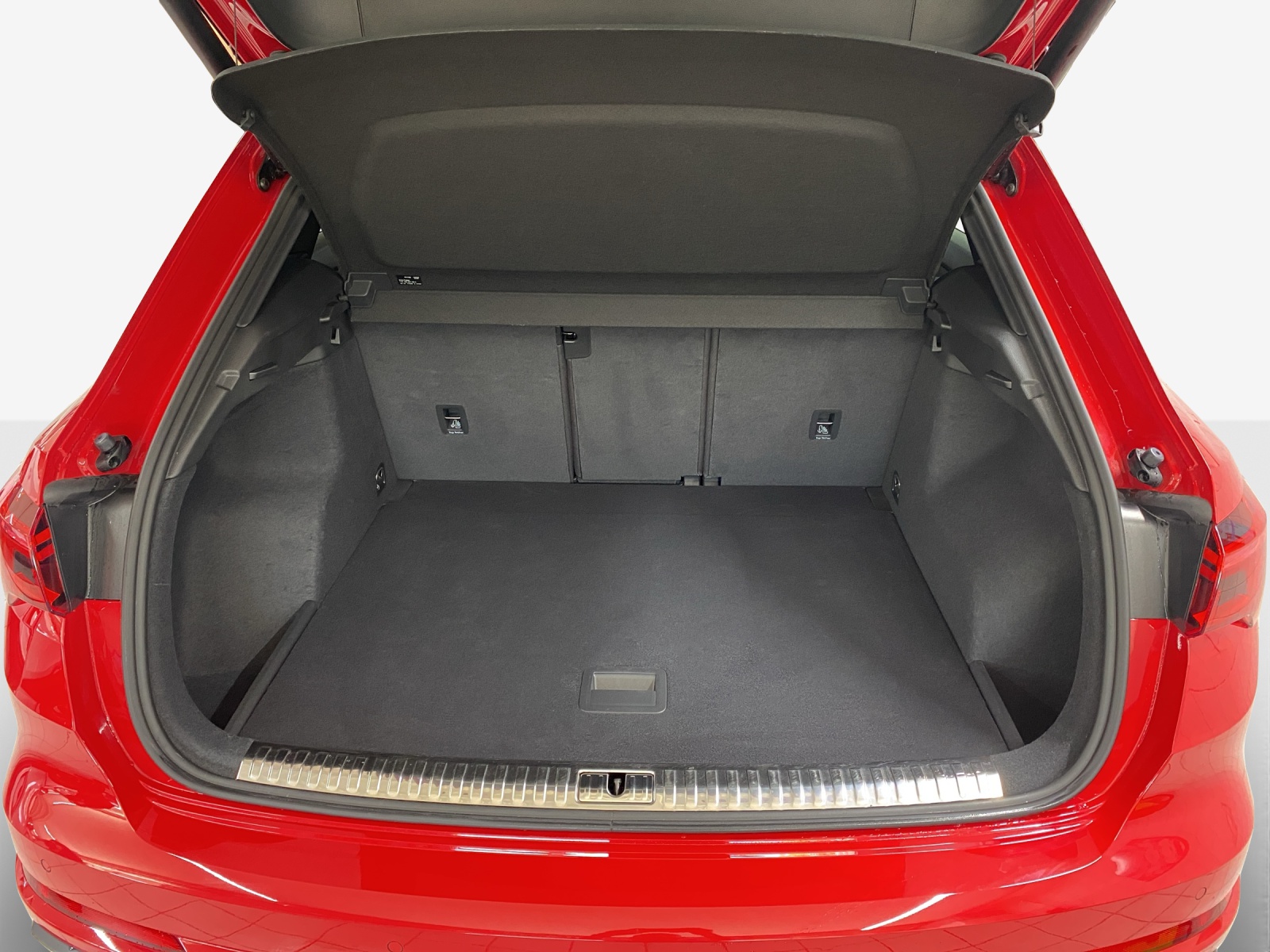 AUDI Q3 35 TDI S line Attraction quattro S-tronic-image-12