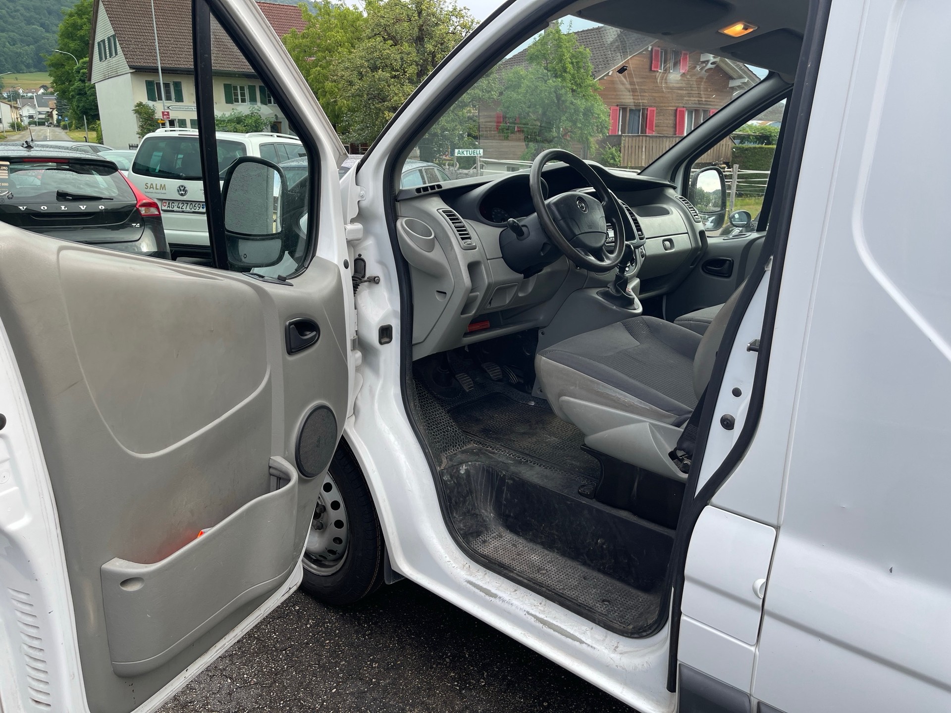 OPEL Vivaro 2.0 CDTI 2.7t L1H1-image-2