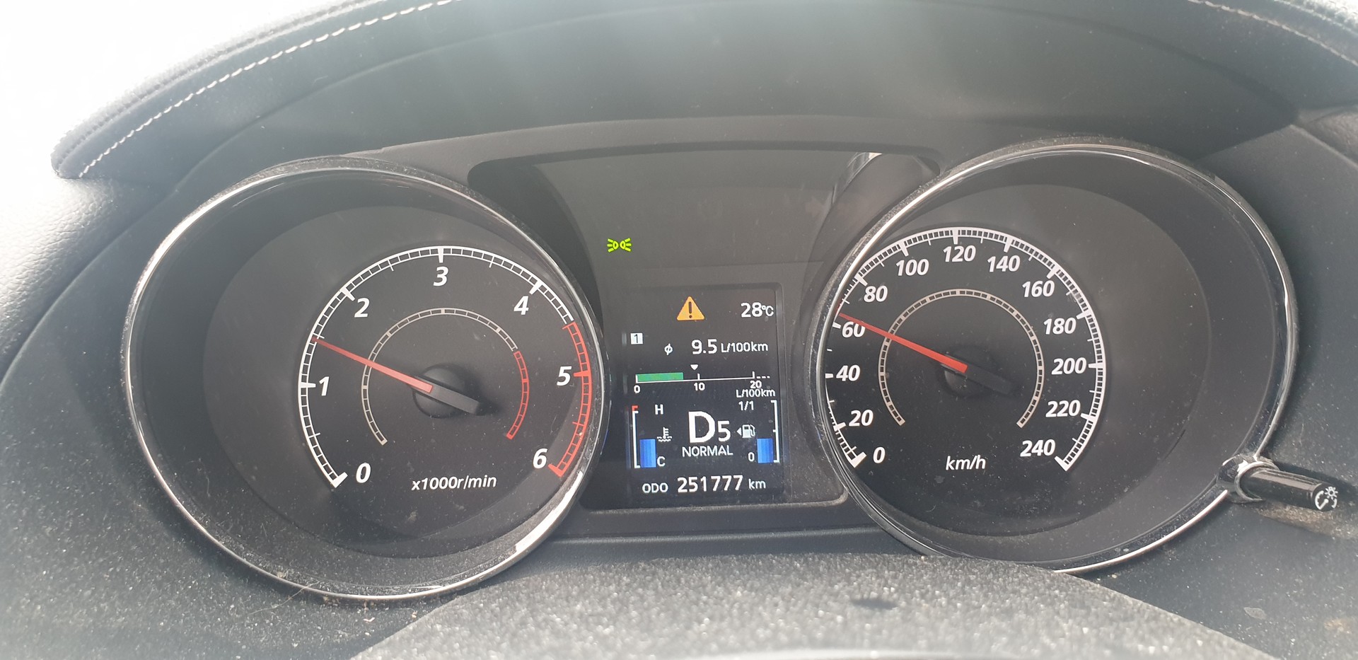 PEUGEOT 4007 2.2 HDi Platinum Edition DCS6-image-15