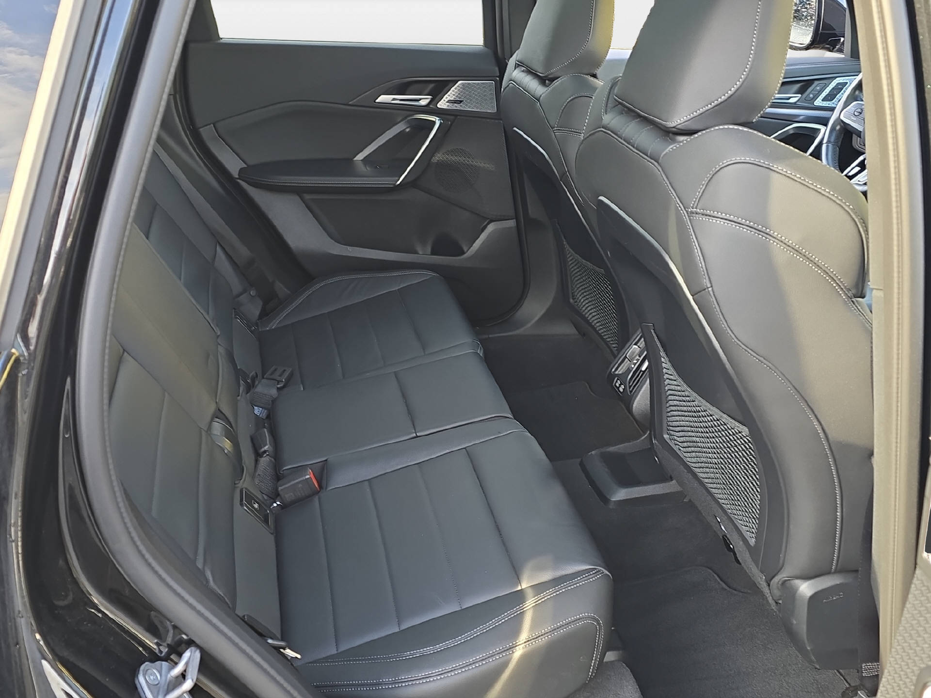 BMW X1 20d xDrive M Sport ** 5 Jahre GARANTIE // 2'000 kg Anhängelast **-image-10