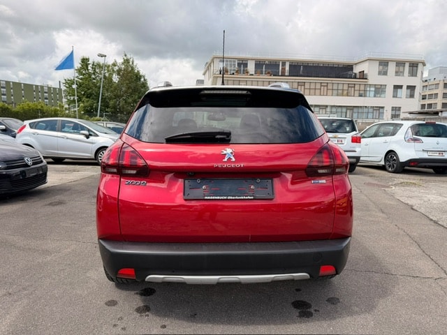 PEUGEOT 2008 1.2 PureTech Style-image-3