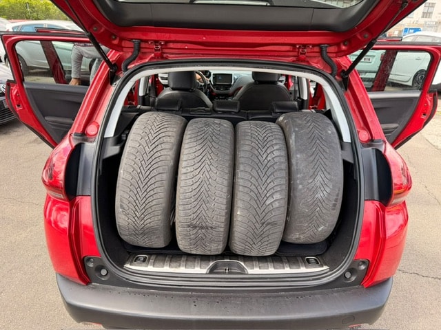 PEUGEOT 2008 1.2 PureTech Style-image-8