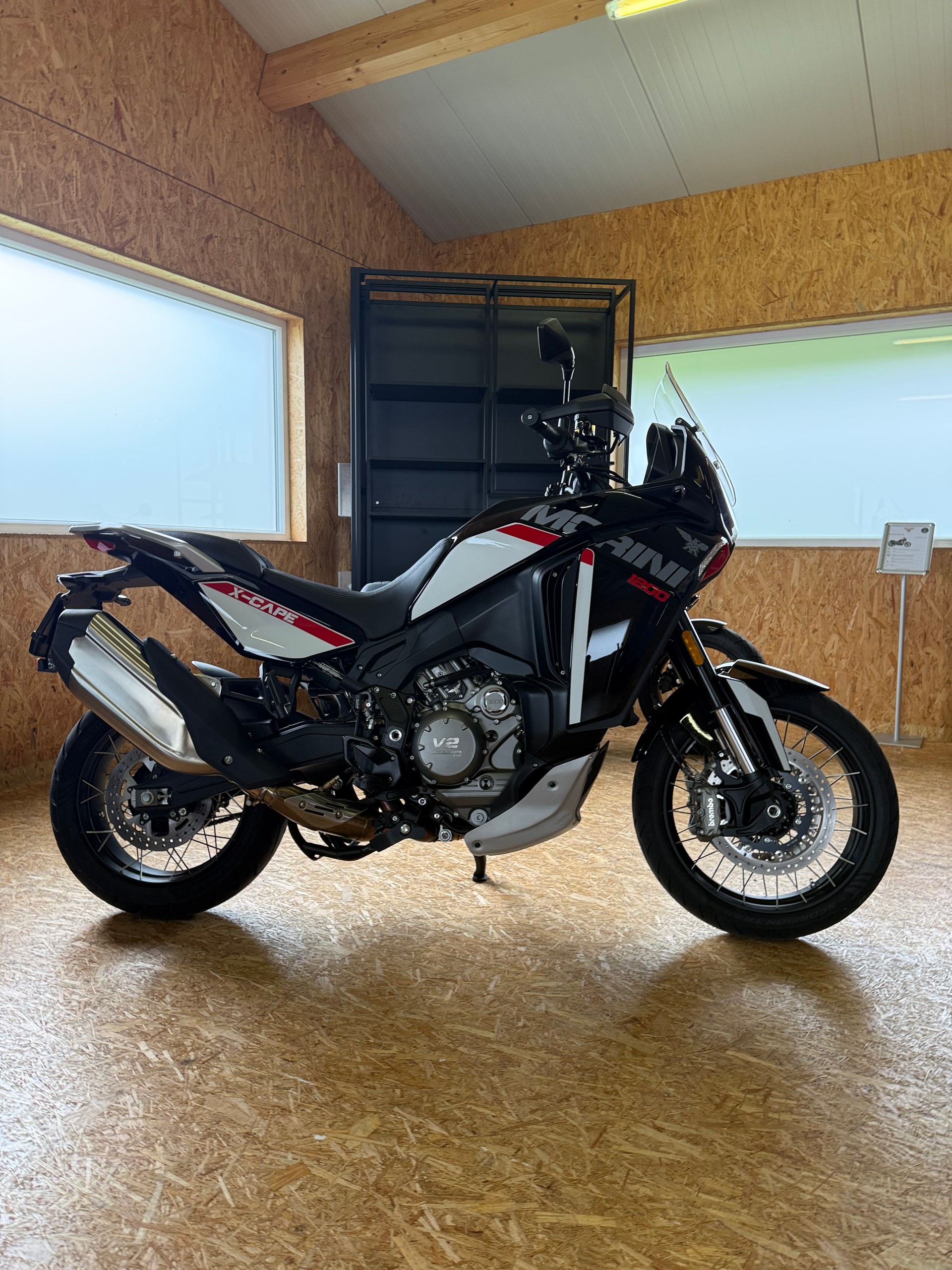 MOTO MORINI X-CAPE 1200-image-2