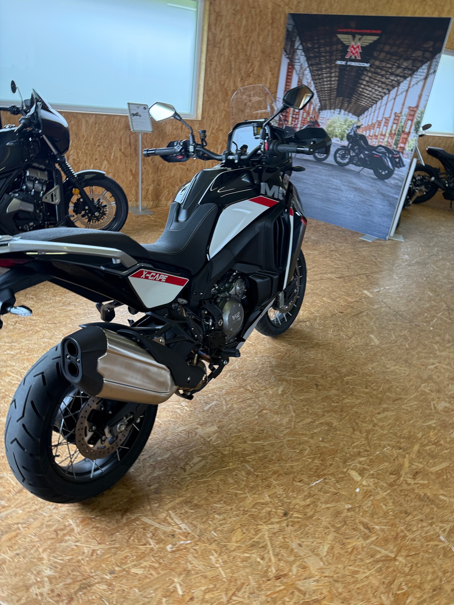 MOTO MORINI X-CAPE 1200-image-5