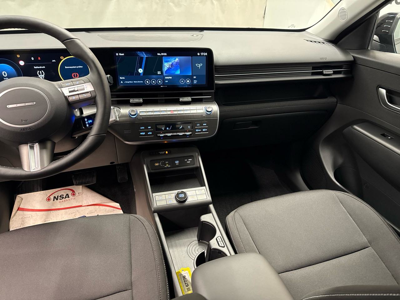 HYUNDAI Kona EV 65.4 kWh Black Line-image-4