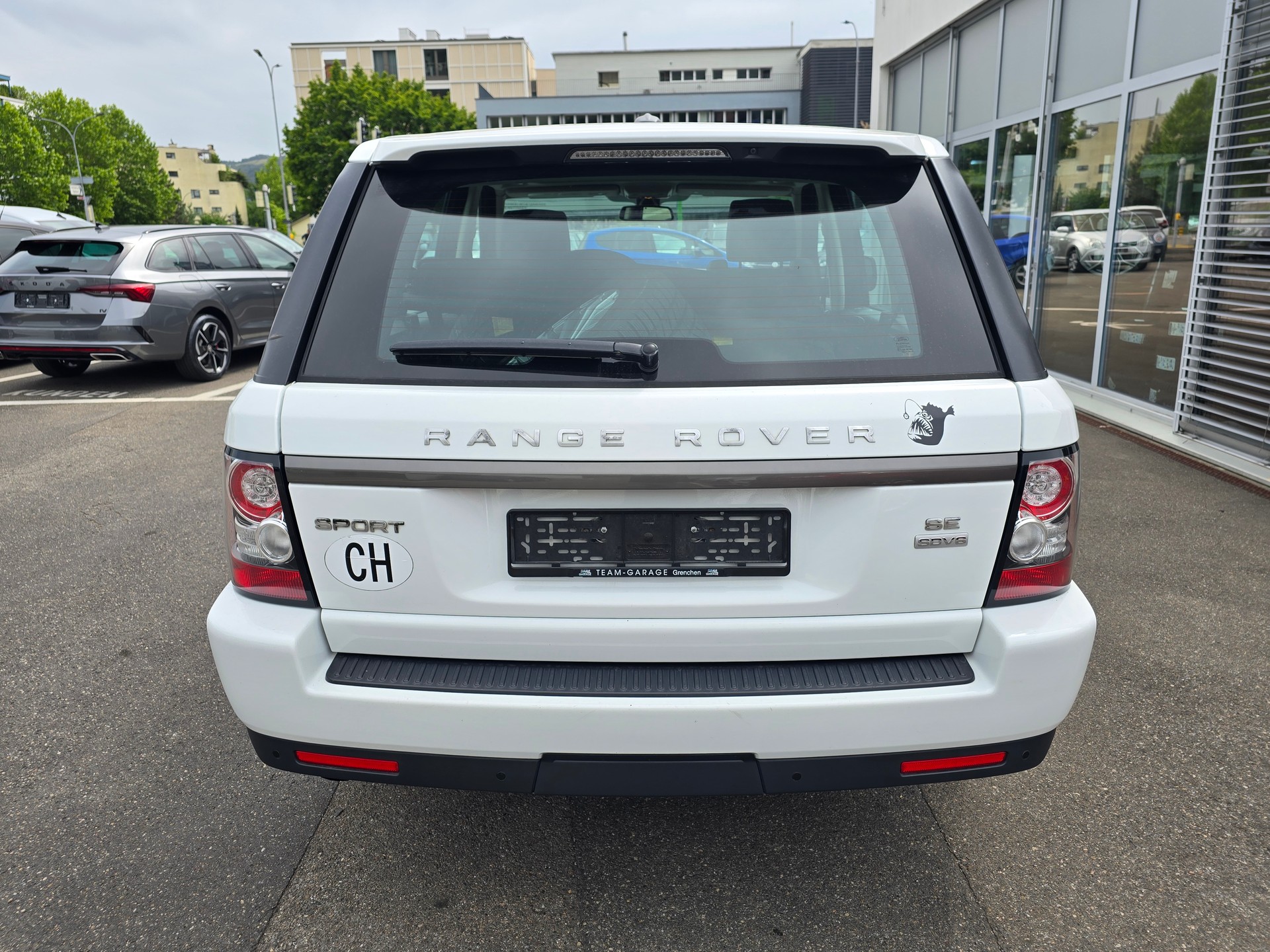 LAND ROVER Range Rover Sport 3.0 TDV6 SE Automatic-image-4
