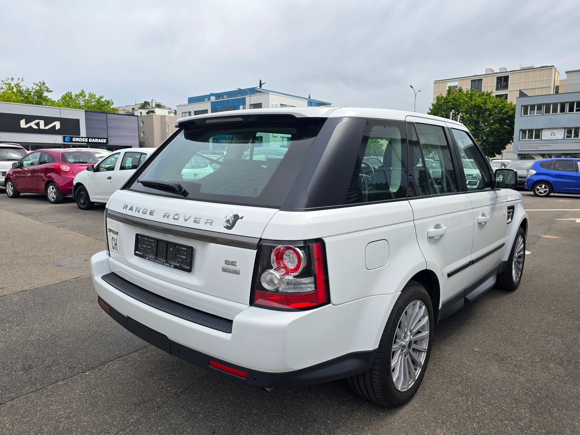 LAND ROVER Range Rover Sport 3.0 TDV6 SE Automatic-image-8