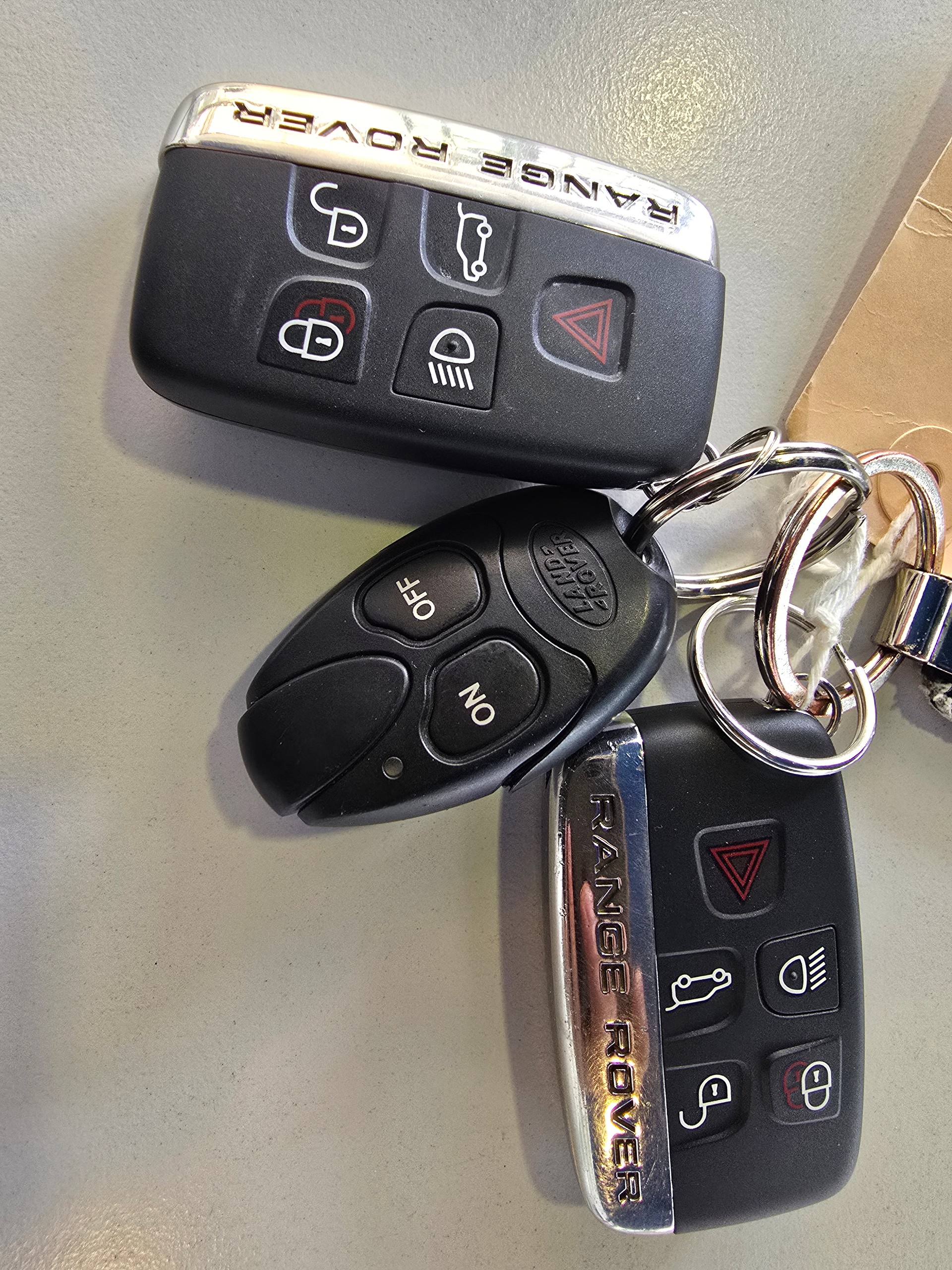 LAND ROVER Range Rover Sport 3.0 TDV6 SE Automatic-image-18