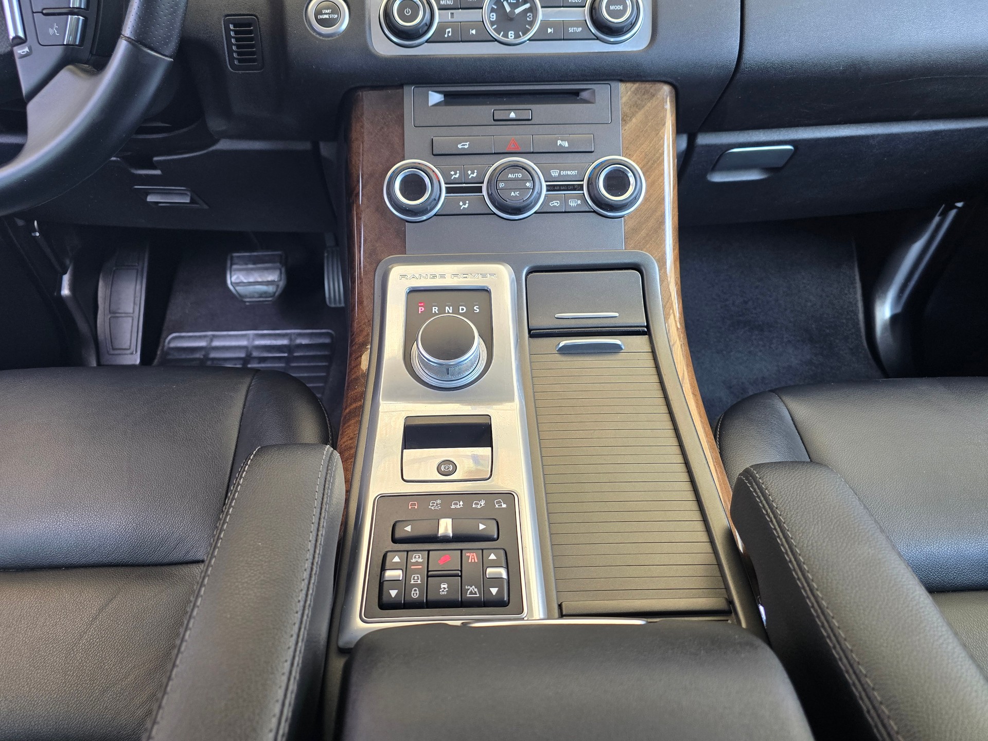 LAND ROVER Range Rover Sport 3.0 TDV6 SE Automatic-image-12