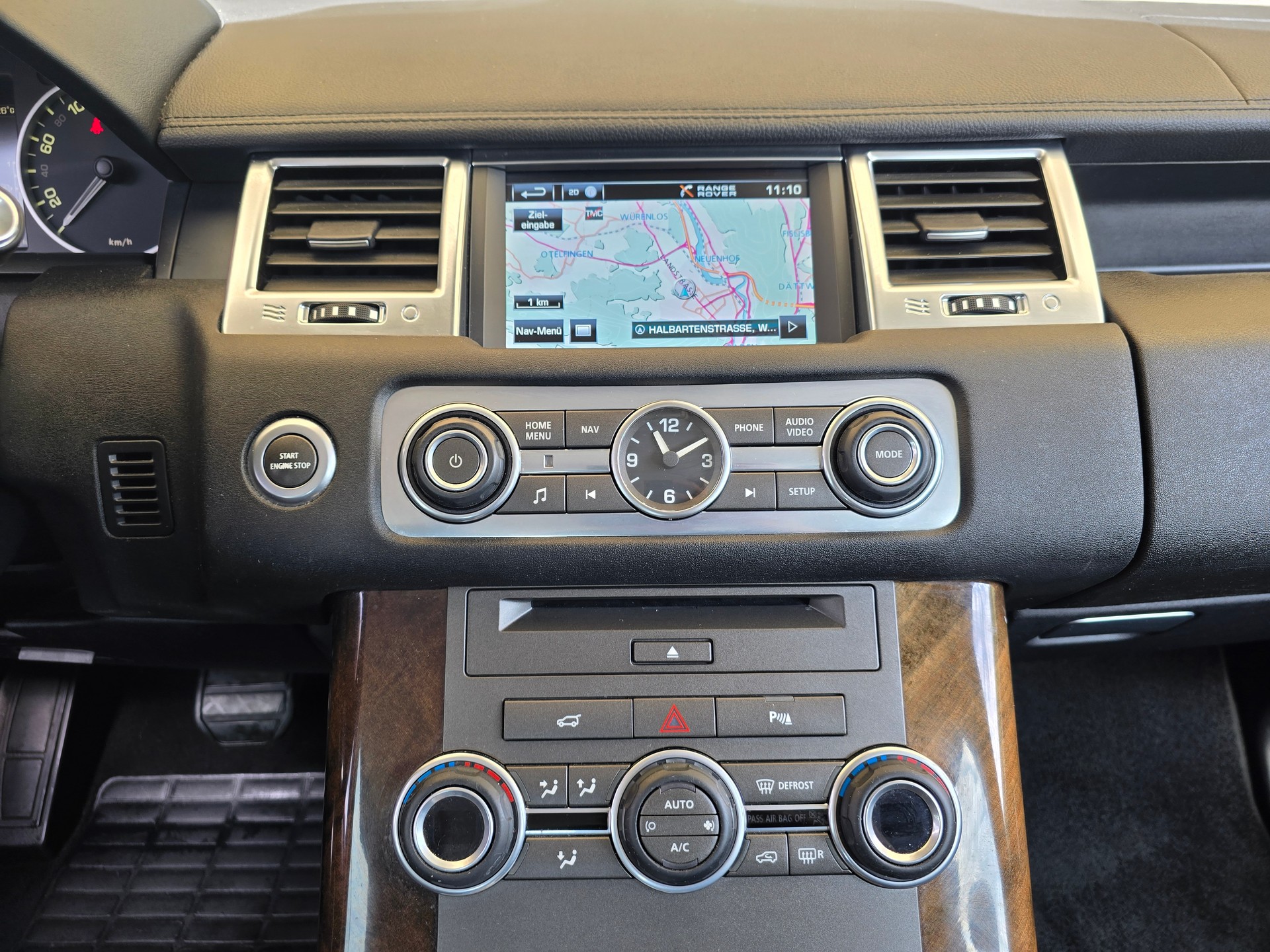 LAND ROVER Range Rover Sport 3.0 TDV6 SE Automatic-image-11