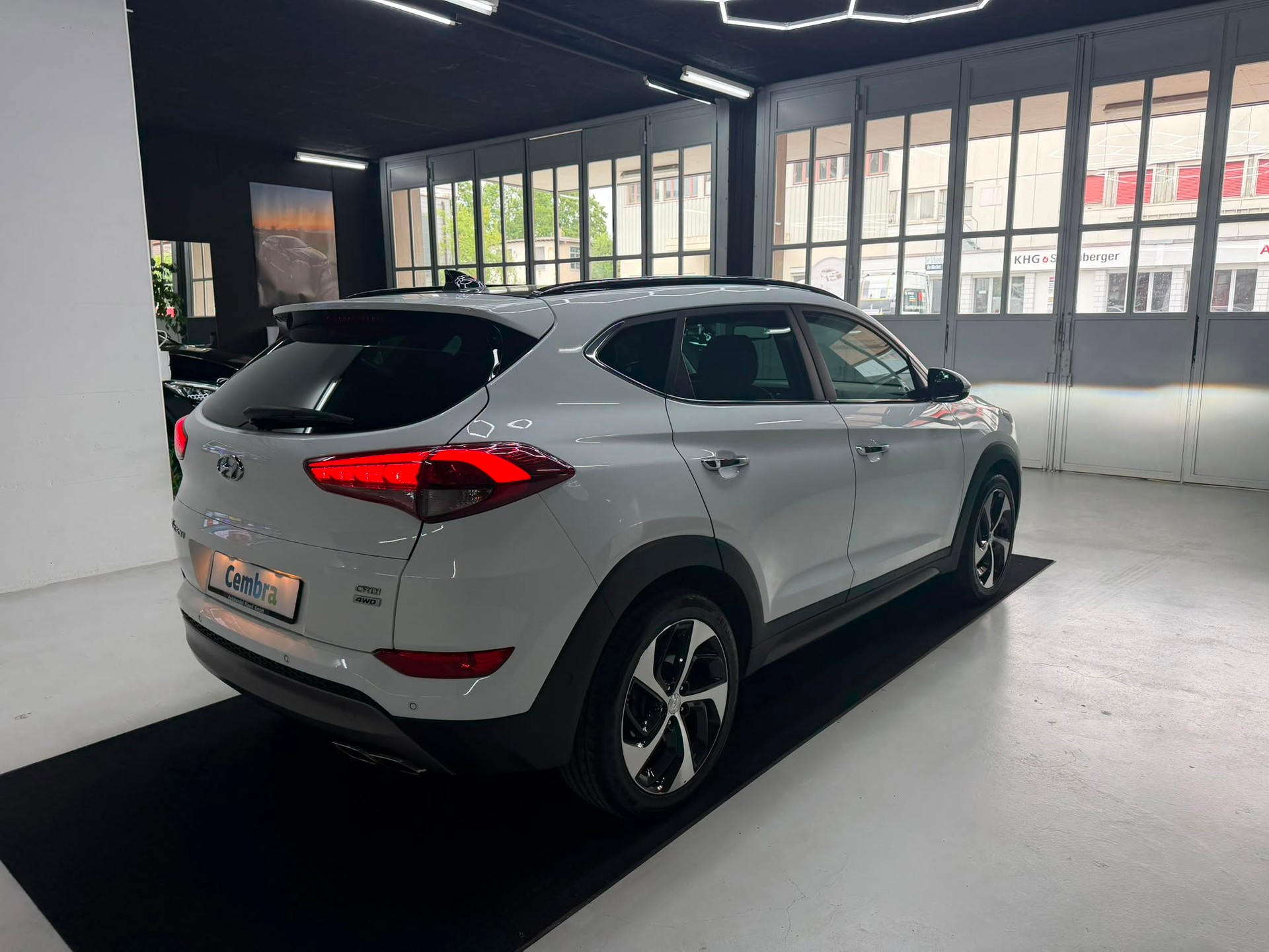 HYUNDAI Tucson 2.0 CRDI Launch Edition 4WD Automatic-image-16