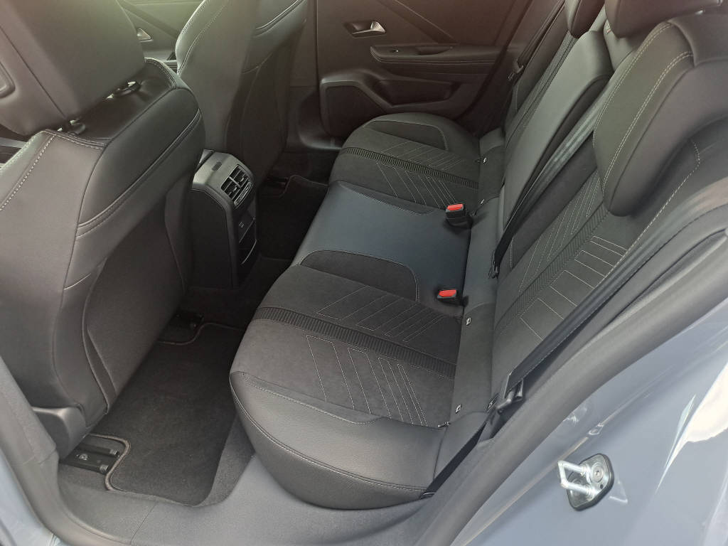 OPEL Astra 1.2 T Hybrid 145cv Ultimate-image-9