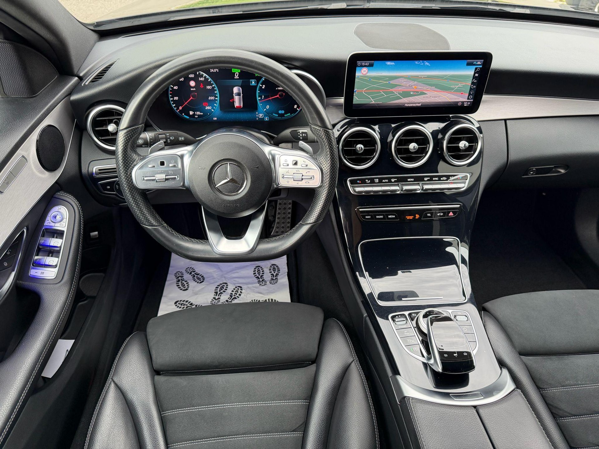MERCEDES-BENZ C 200 Swiss Star AMG Line 4m Kombi-image-9