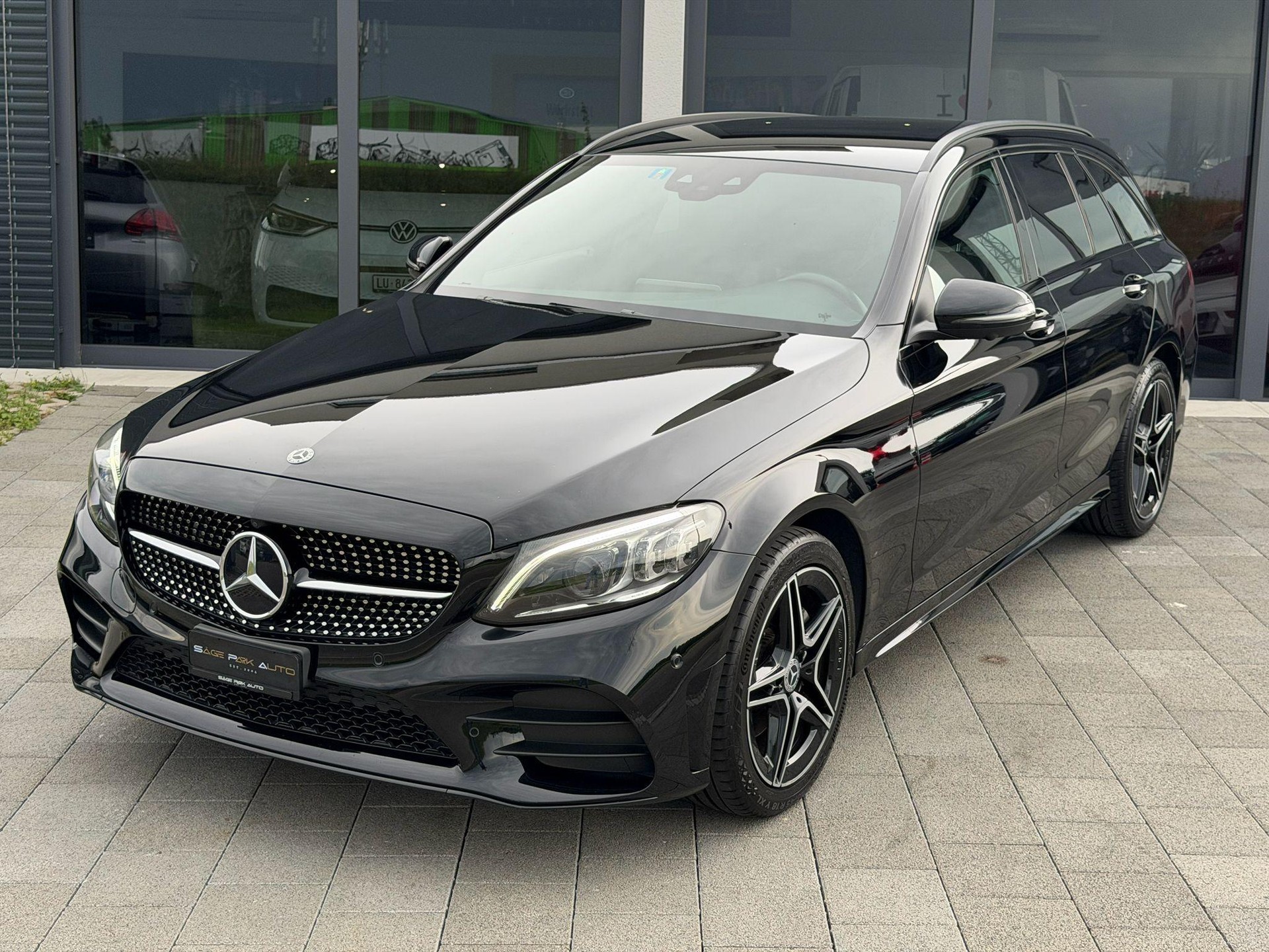 MERCEDES-BENZ C 200 Swiss Star AMG Line 4m Kombi-image-3