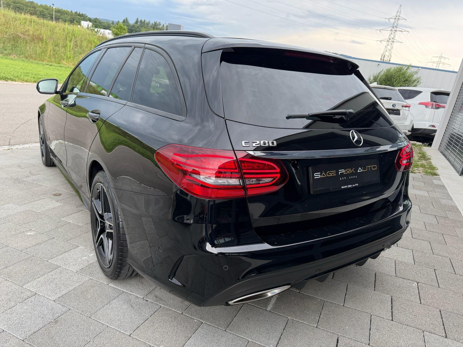 MERCEDES-BENZ C 200 Swiss Star AMG Line 4m Kombi-image-4